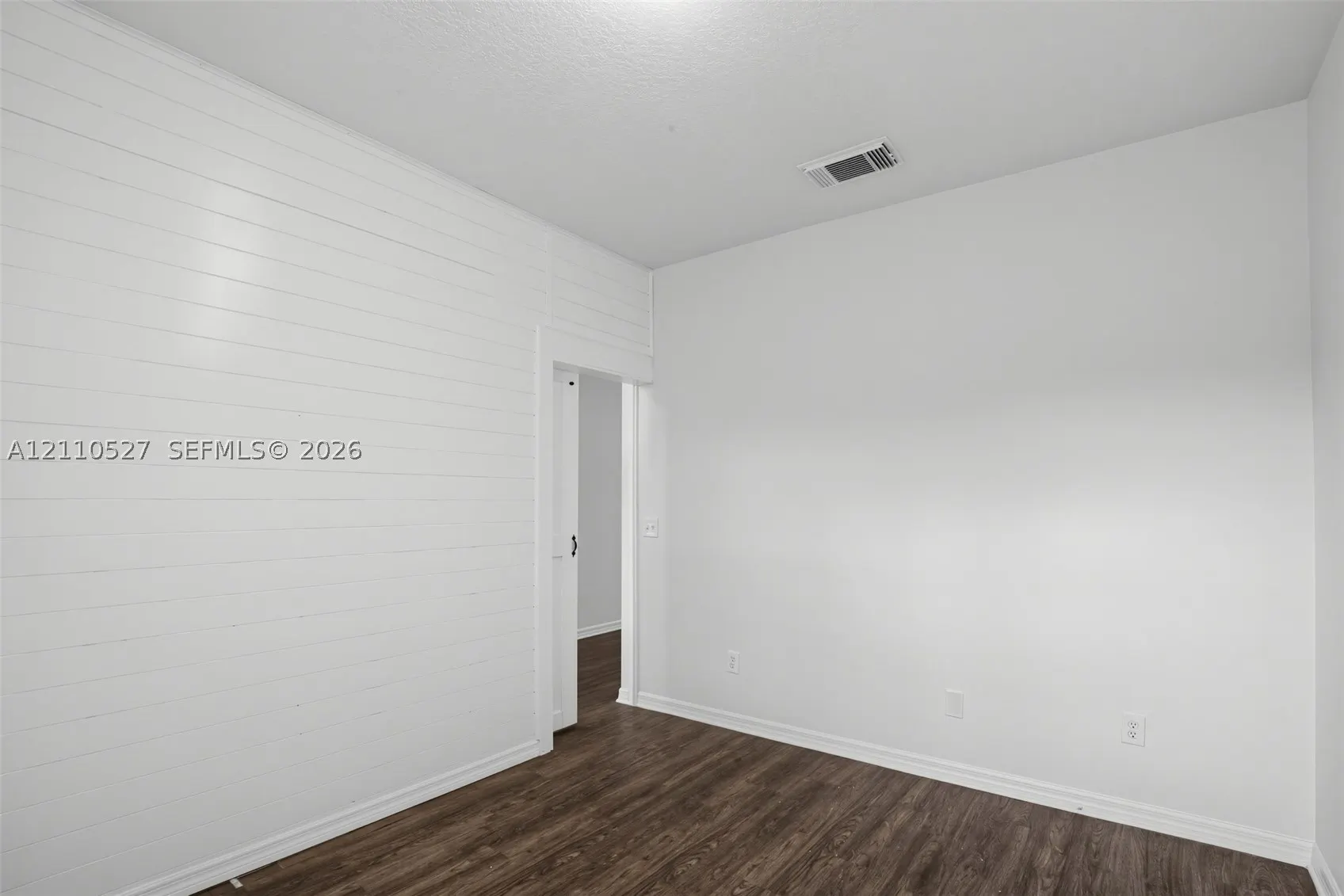 5509 NW Commodore Ter