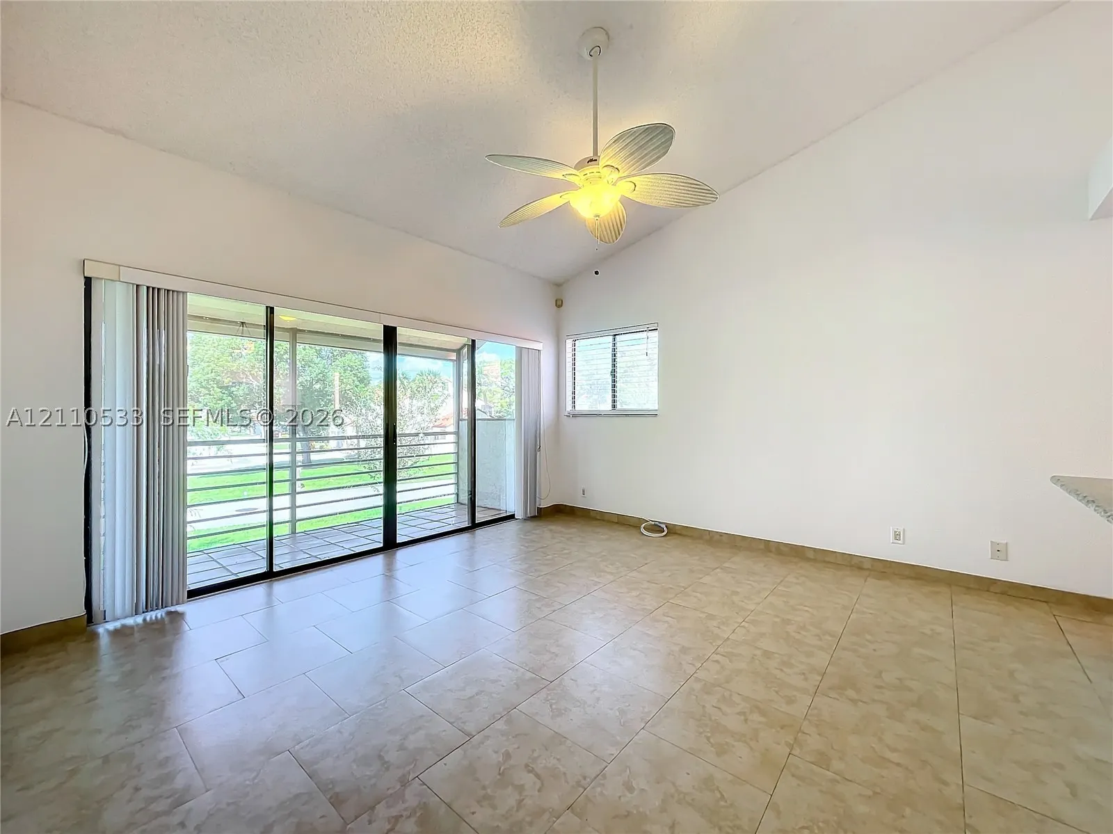 20 Via De Casas Sur #202