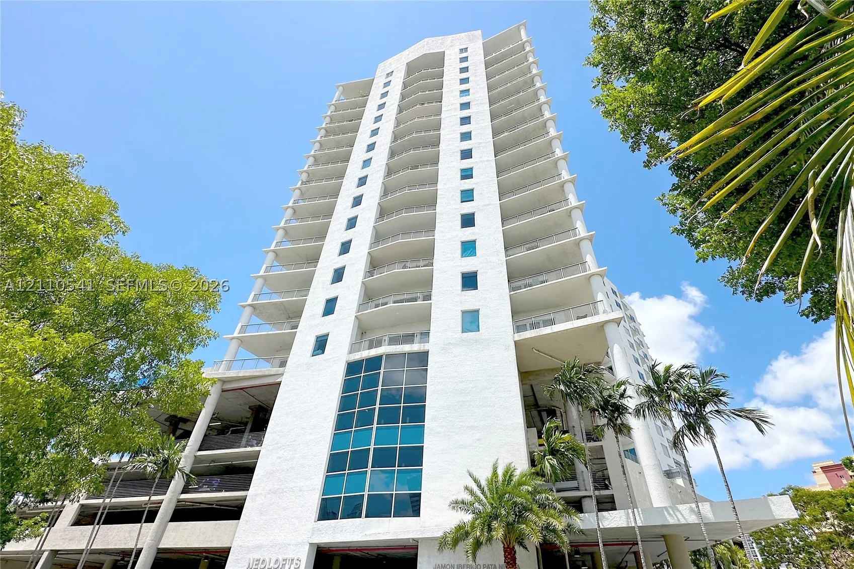 10 SW South River Dr #610