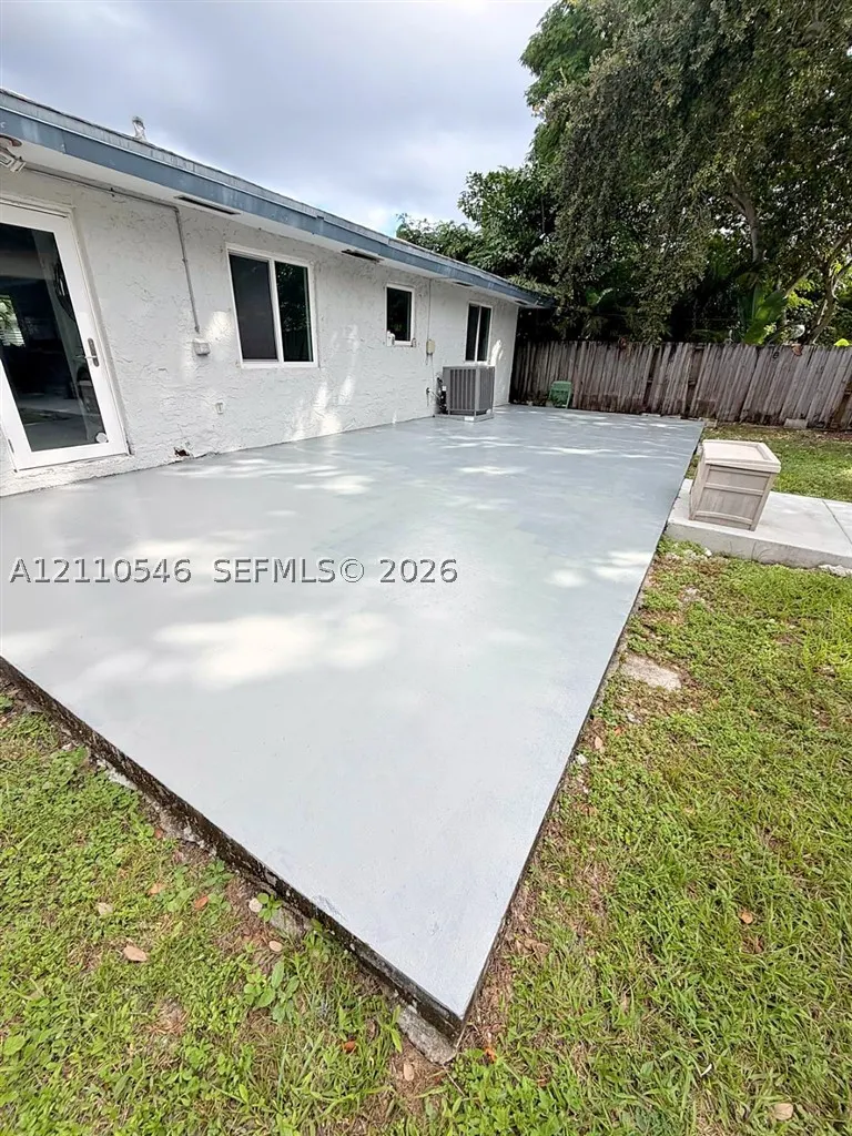 150 NW 44th St #0