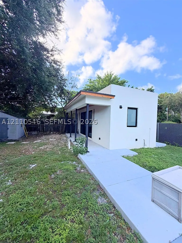 150 NW 44th St #0