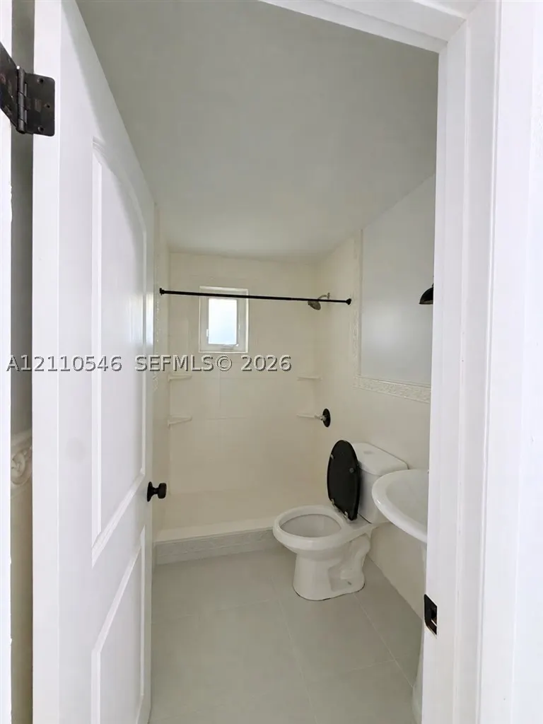 150 NW 44th St #0