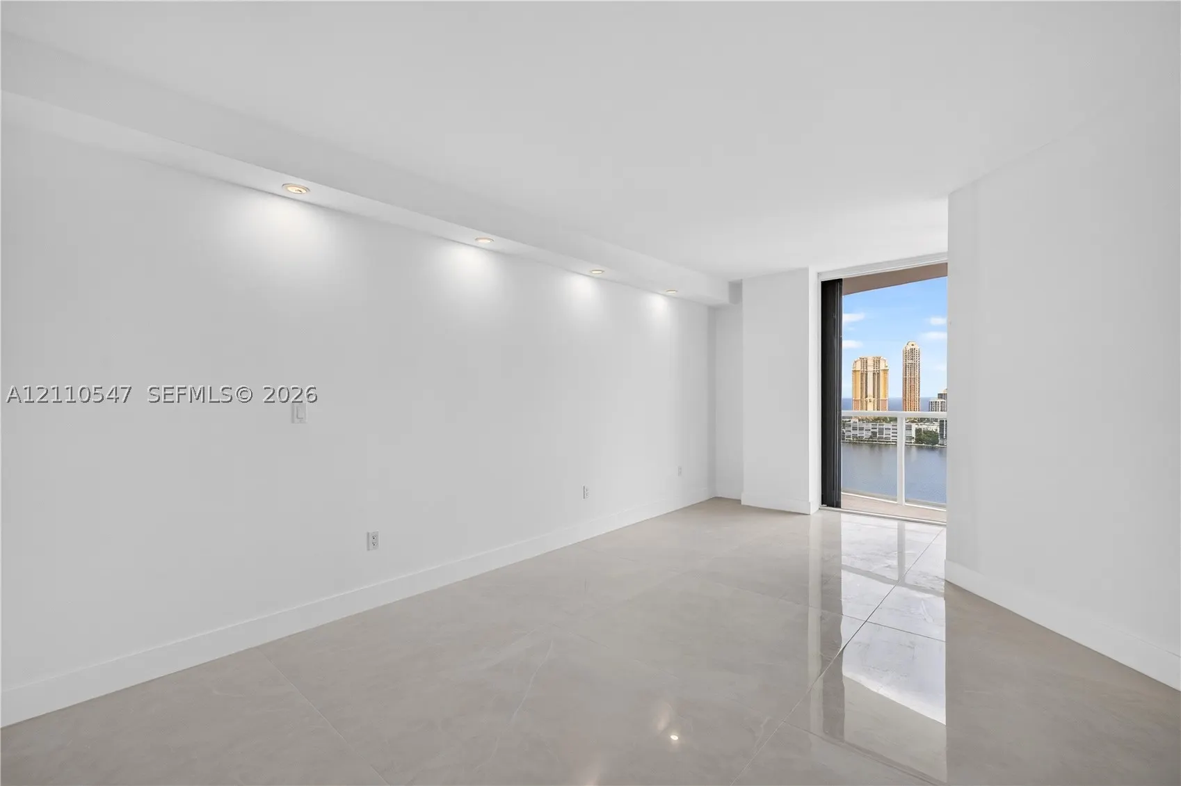 4000 Island Blvd #2701