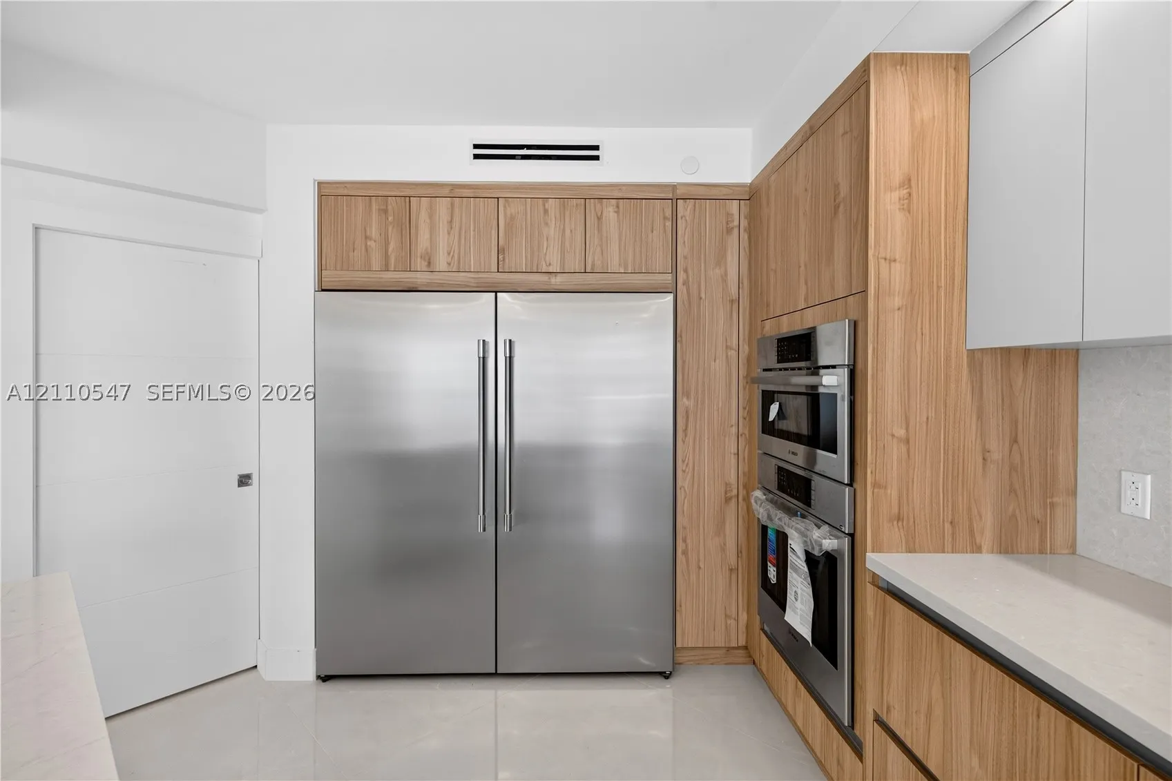 4000 Island Blvd #2701