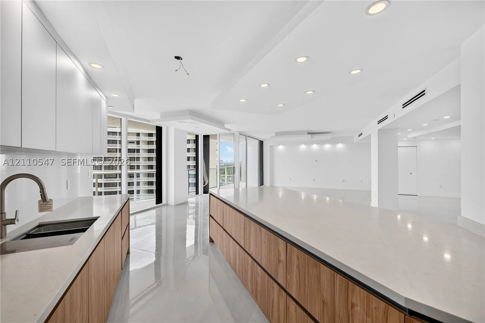 4000 Island Blvd #2701