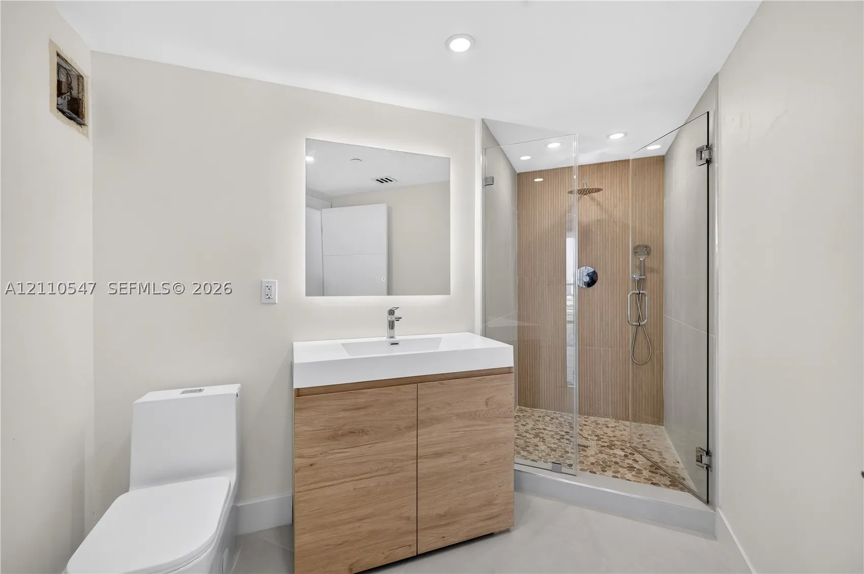 4000 Island Blvd #2701