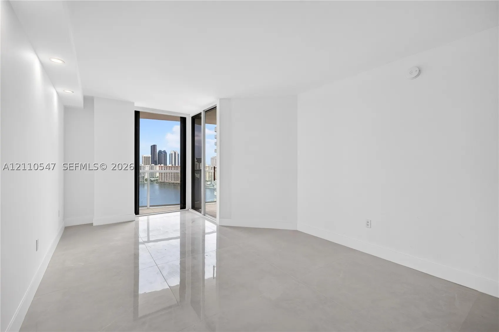 4000 Island Blvd #2701