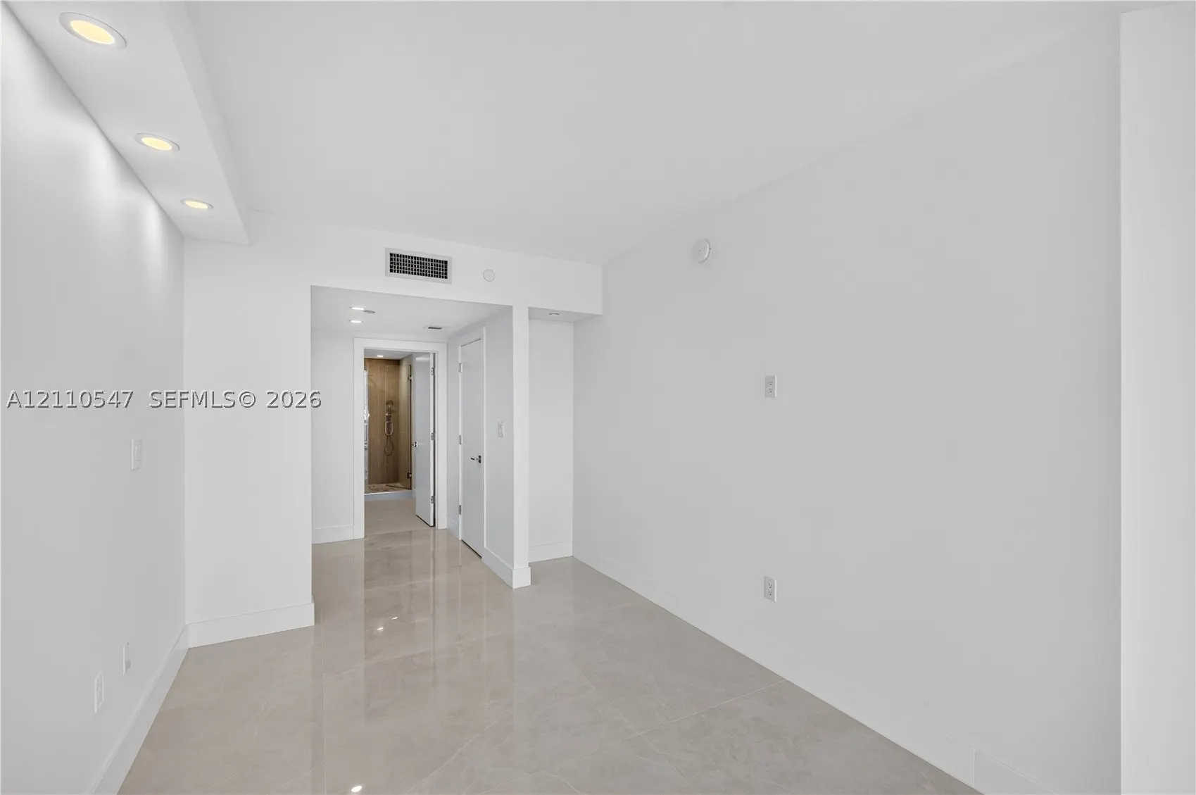 4000 Island Blvd #2701