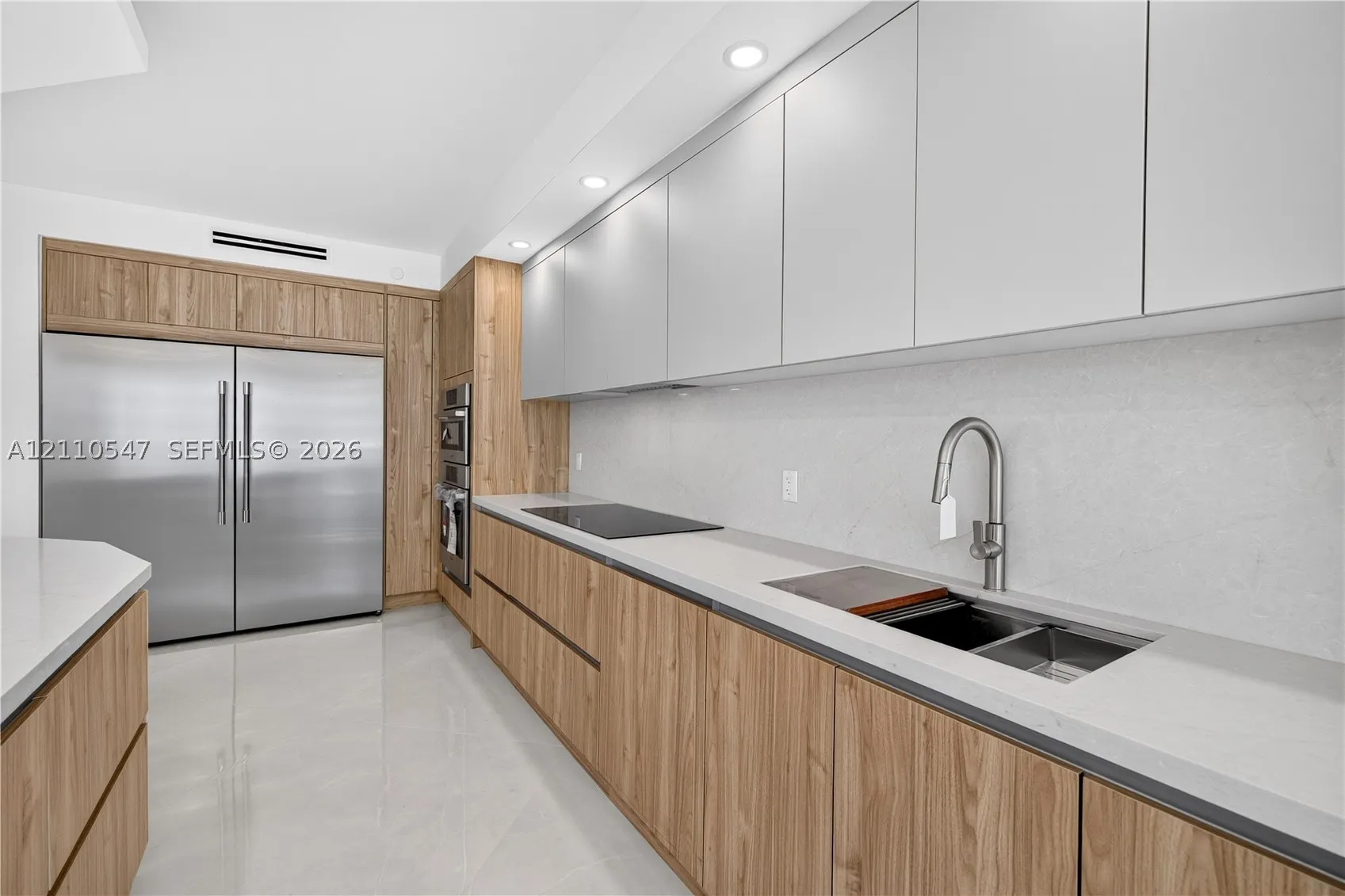 4000 Island Blvd #2701