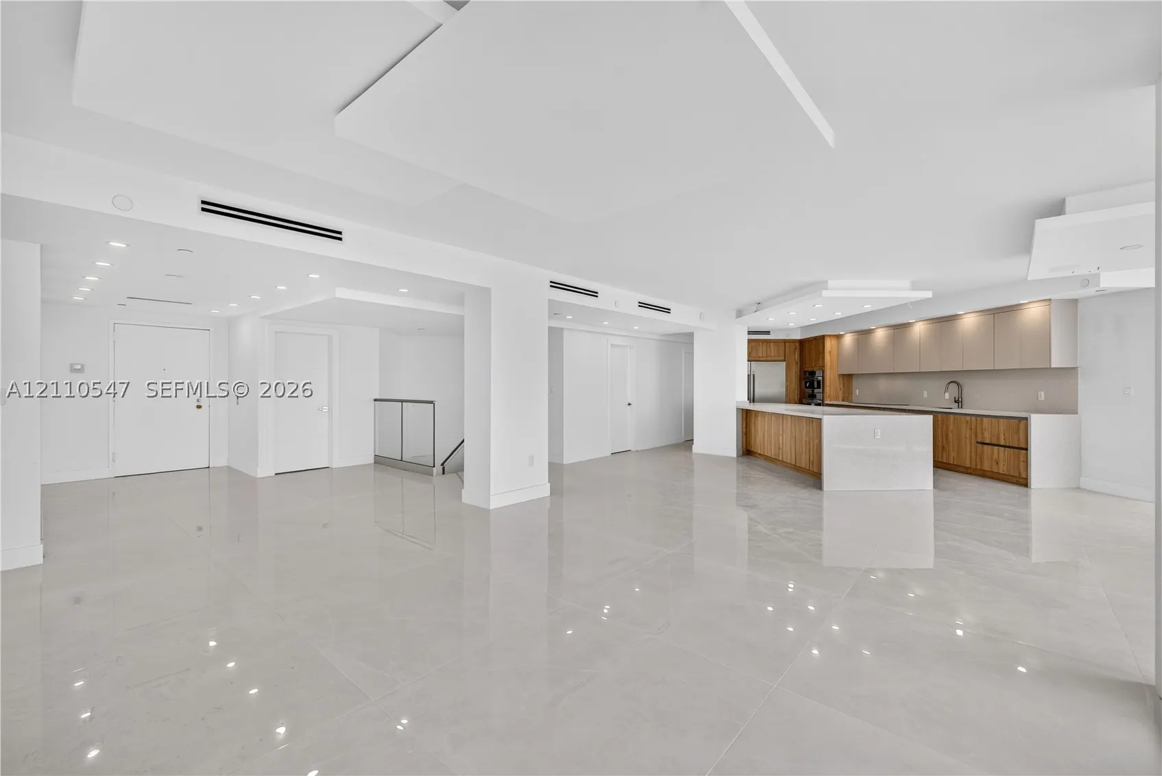 4000 Island Blvd #2701