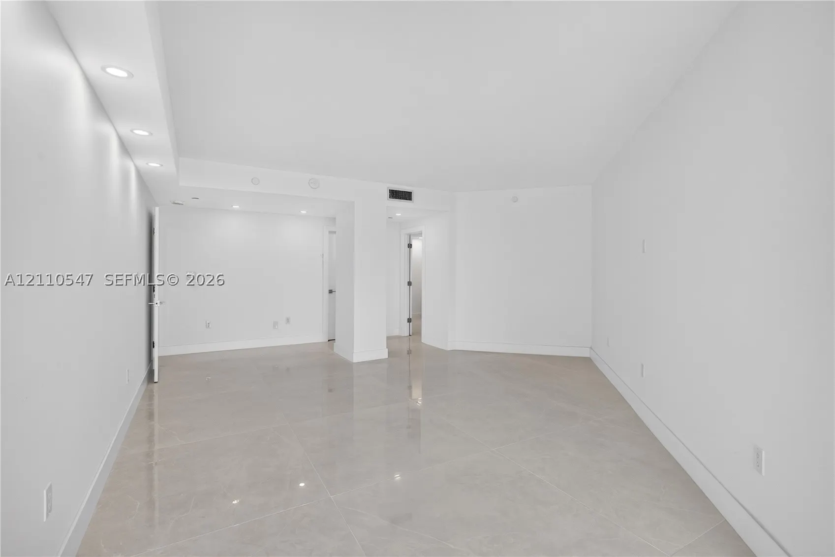 4000 Island Blvd #2701