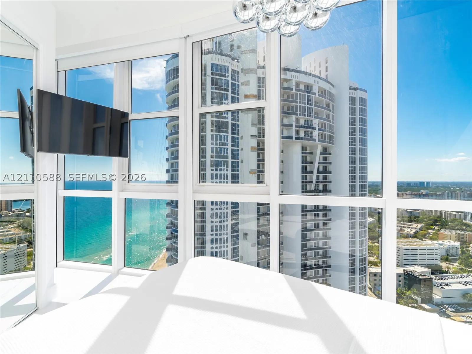 18201 Collins Ave #4709A