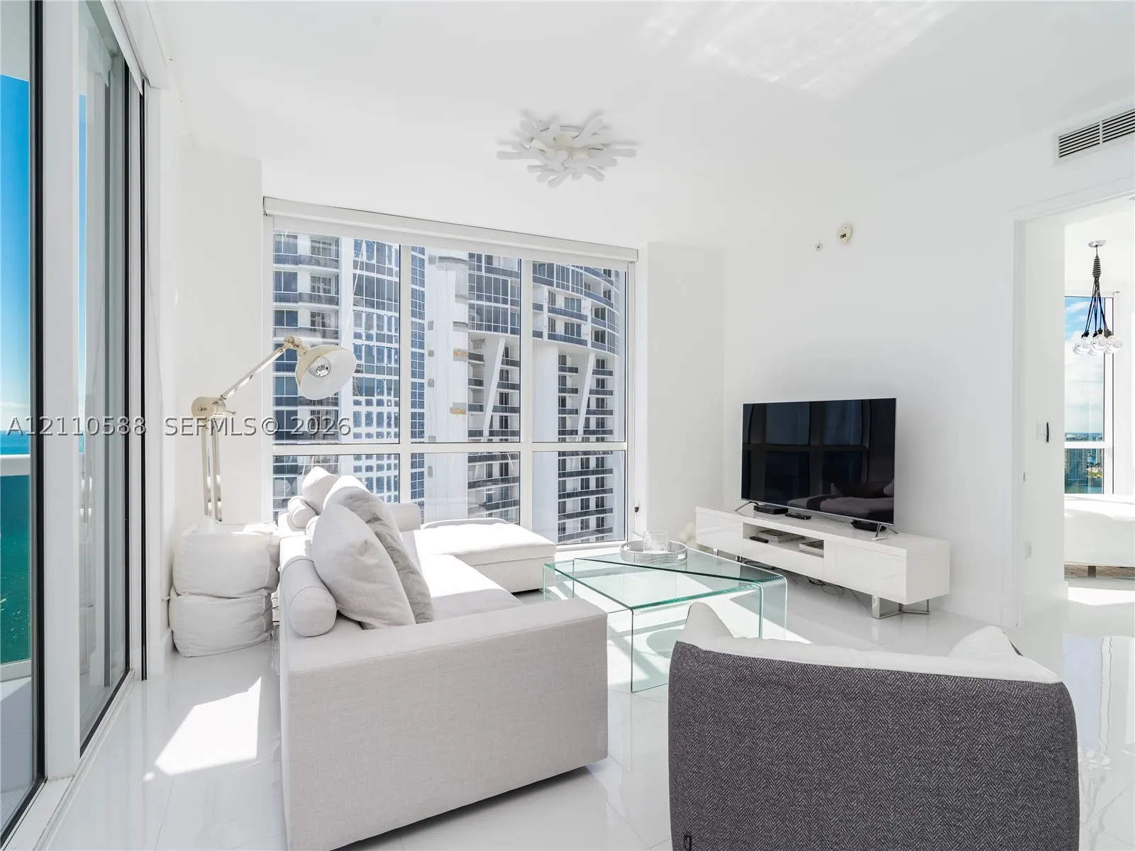 18201 Collins Ave #4709A