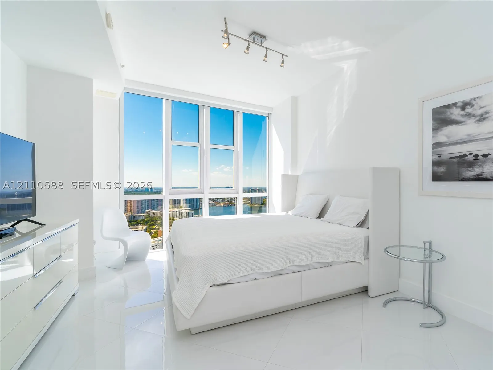 18201 Collins Ave #4709A