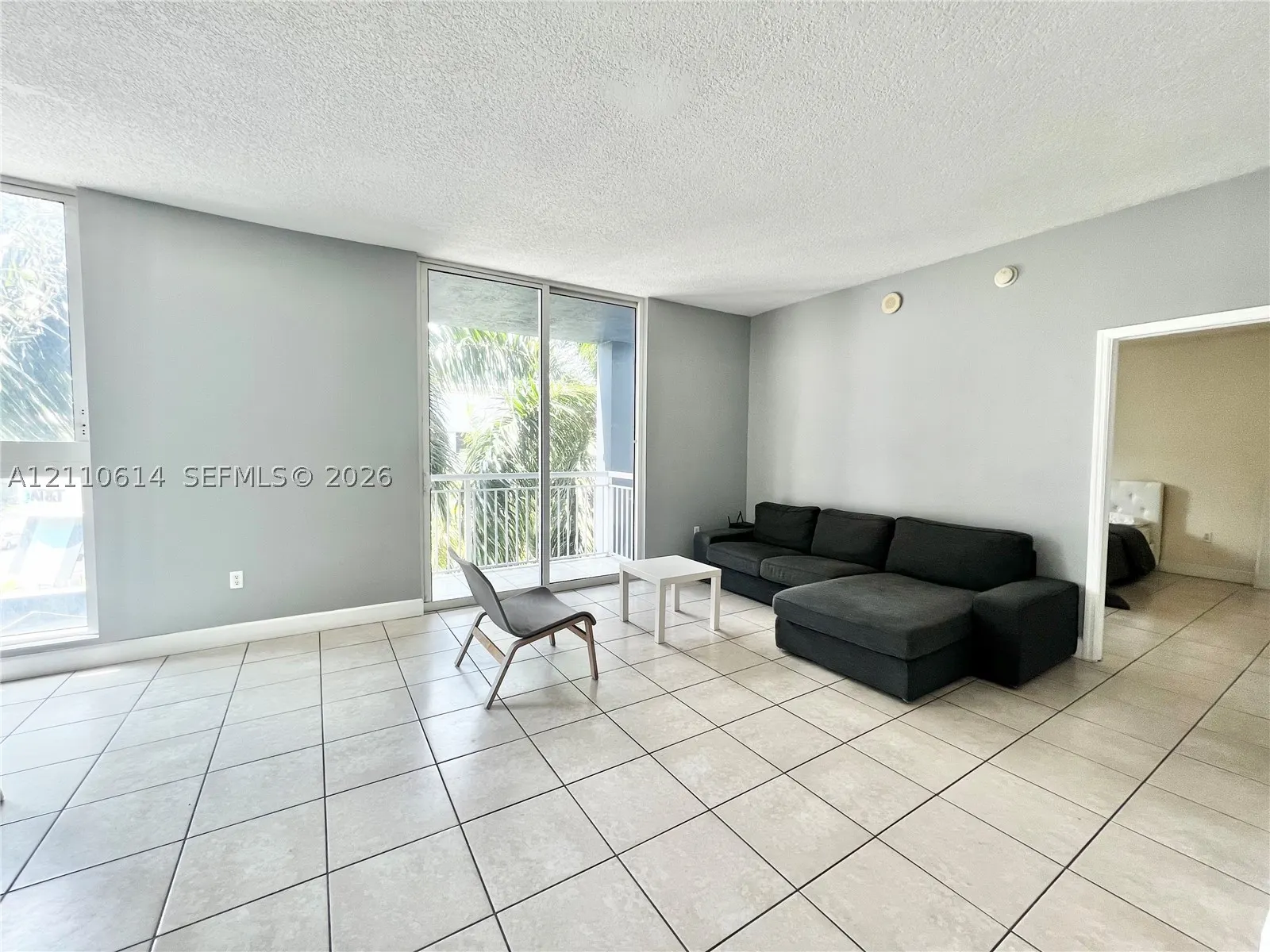 275 NE 18th St #305