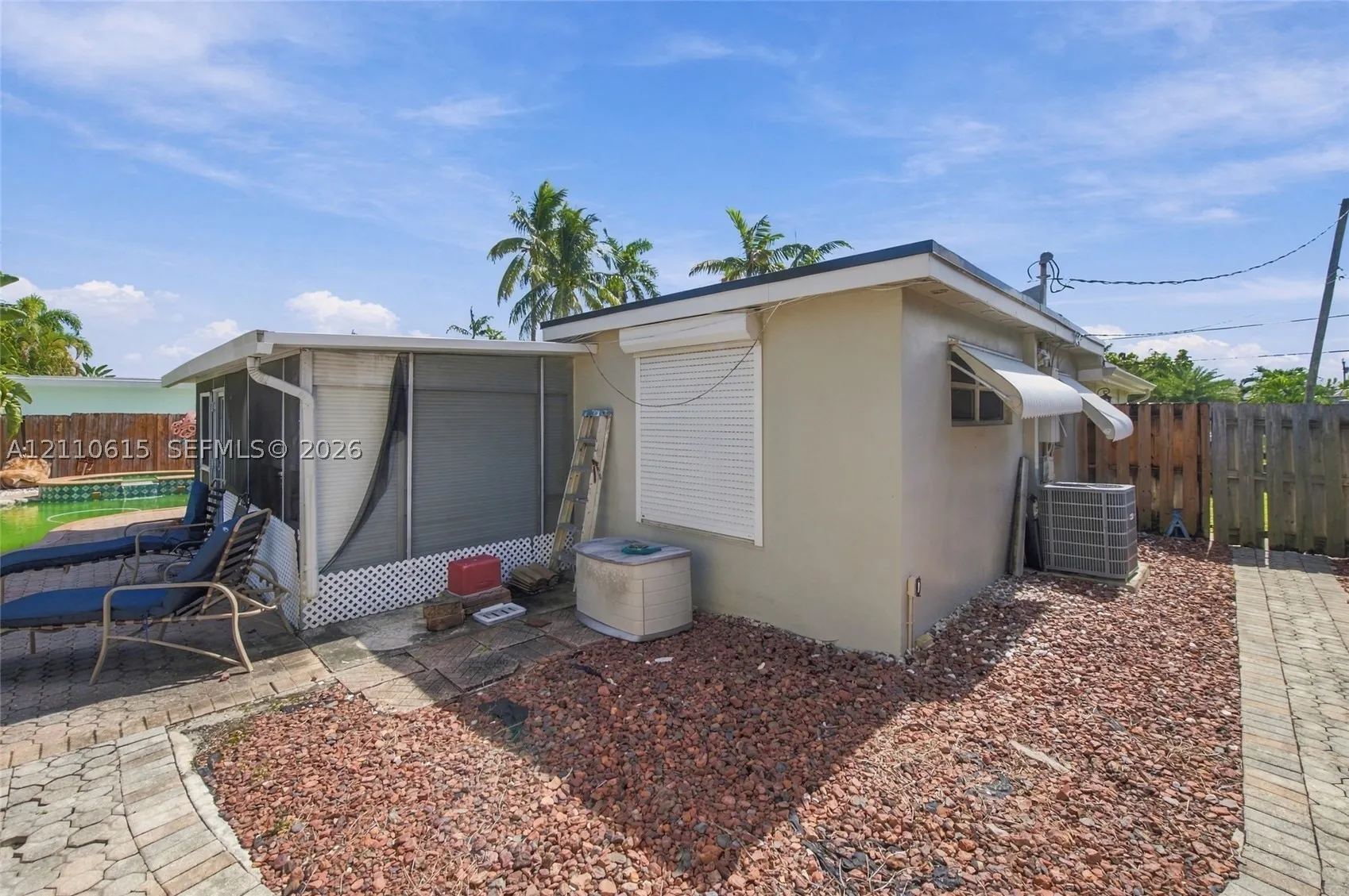 131 SE 12th St