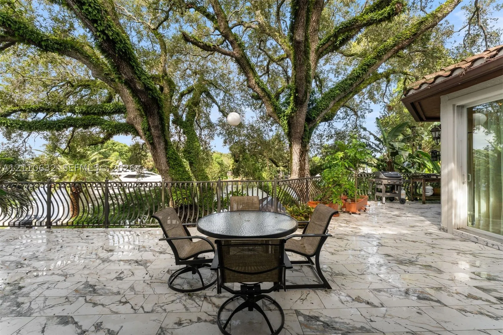 1115 SW 5th Pl