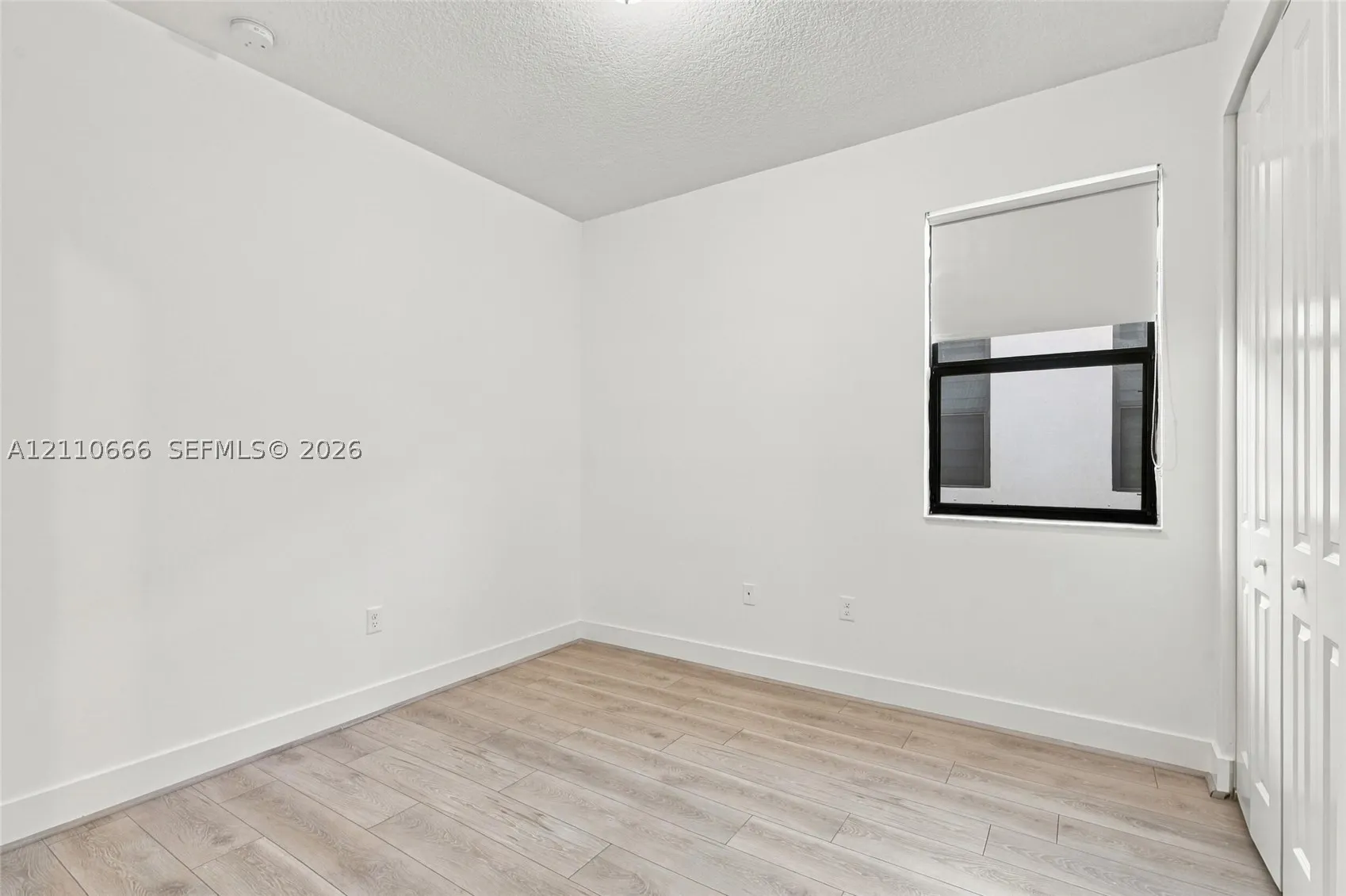 3293 W 98th Pl