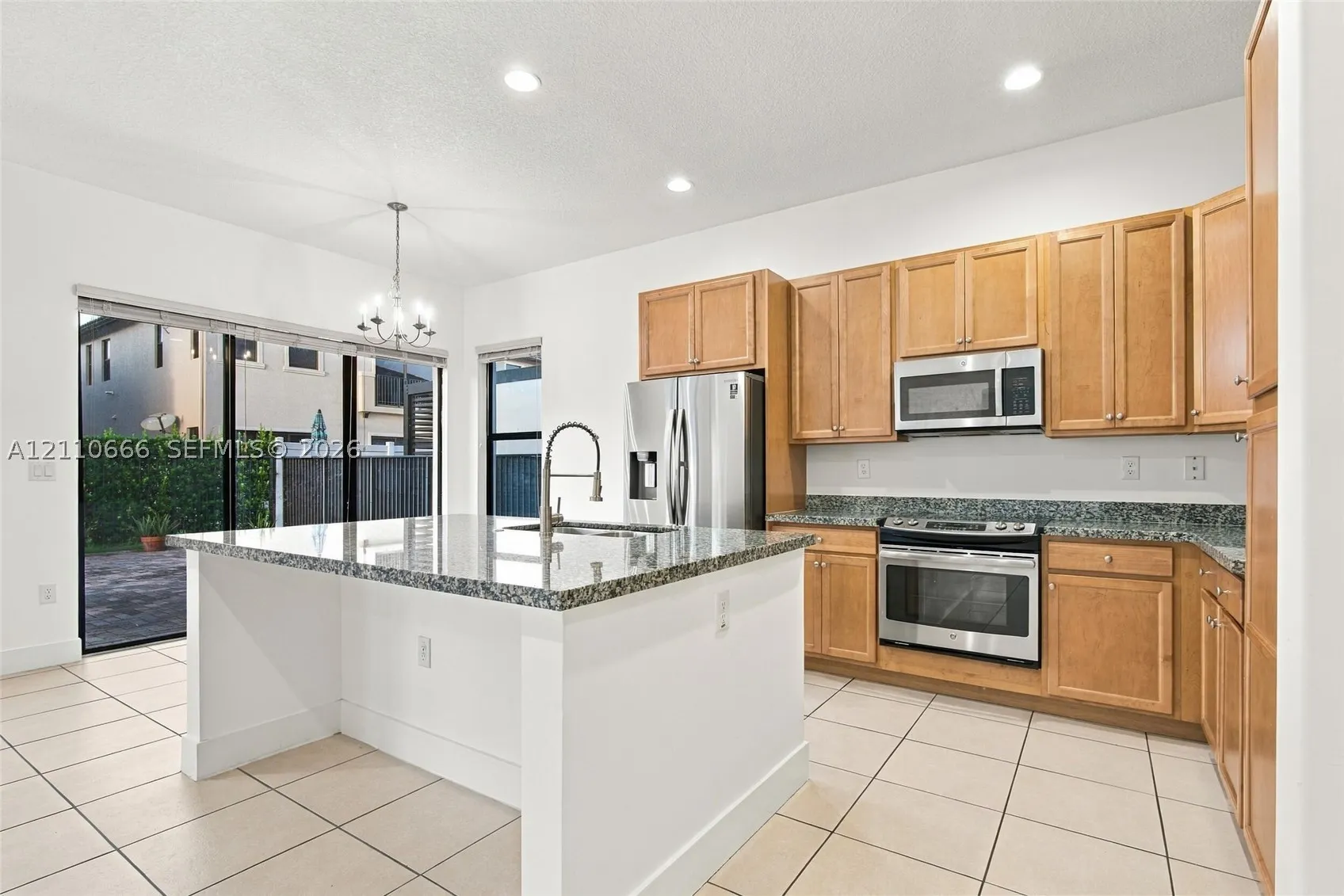 3293 W 98th Pl