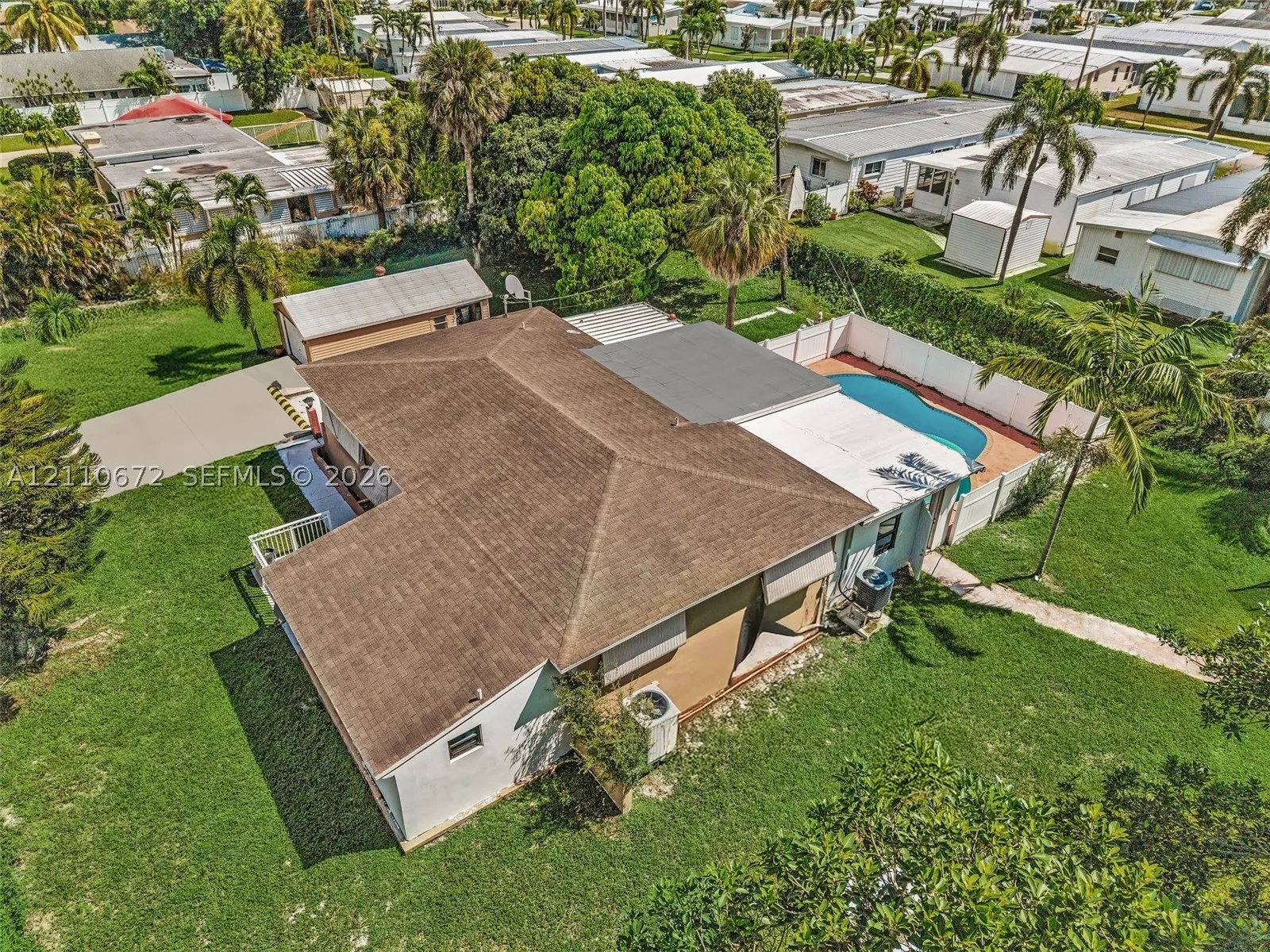 5220 SW 26th Ave