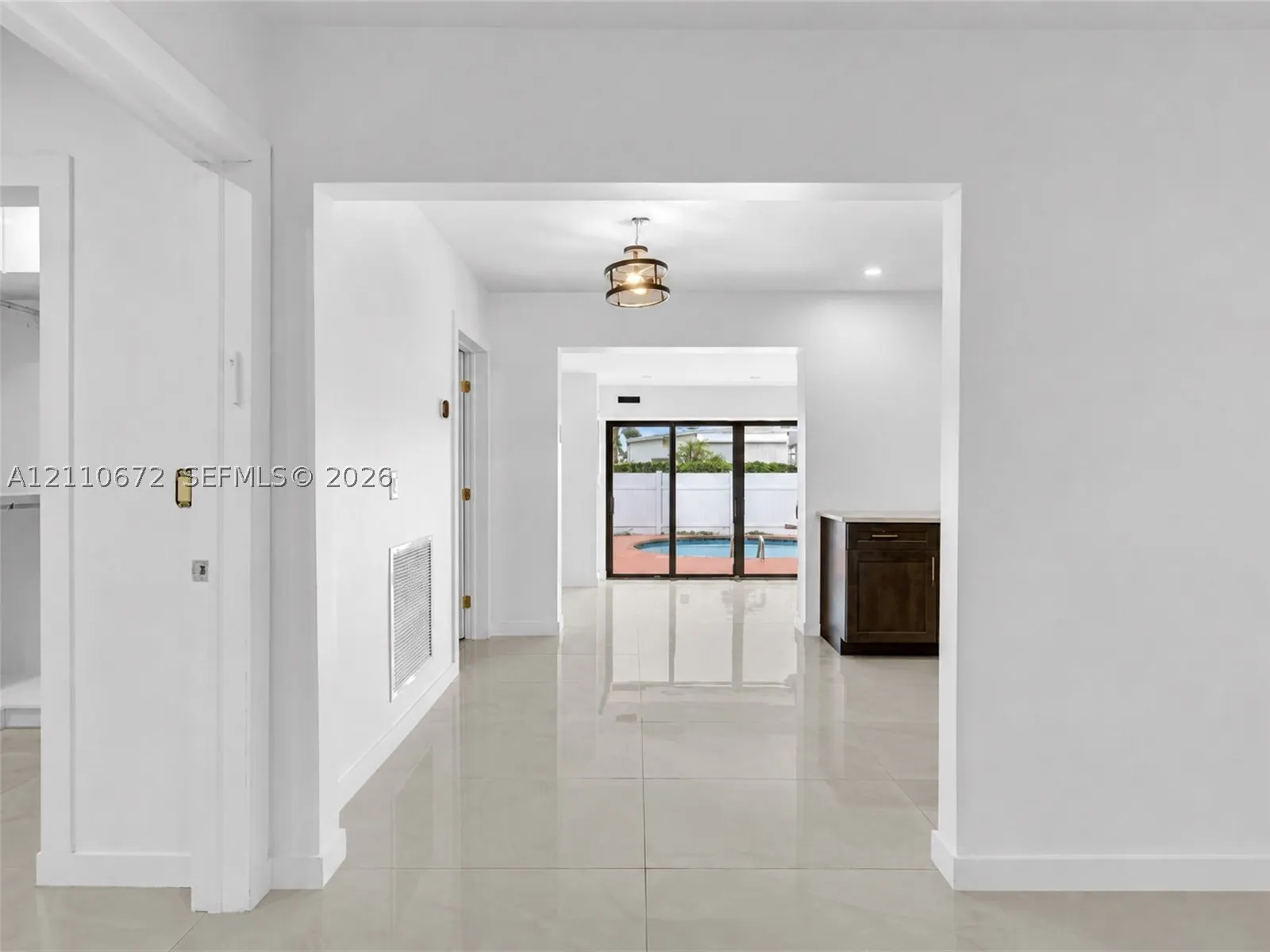5220 SW 26th Ave