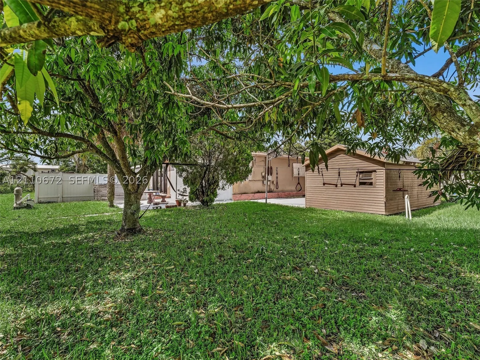 5220 SW 26th Ave