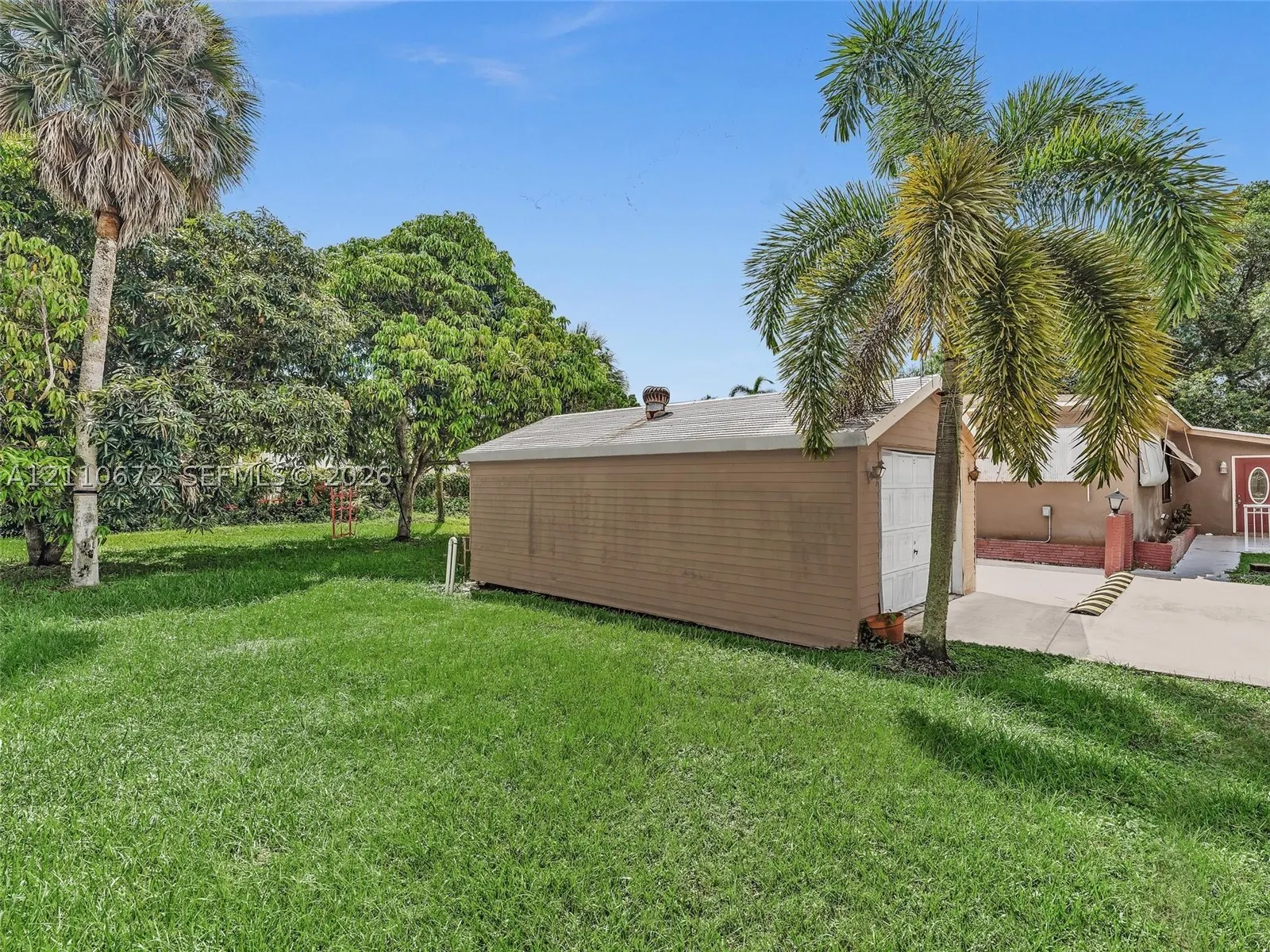 5220 SW 26th Ave