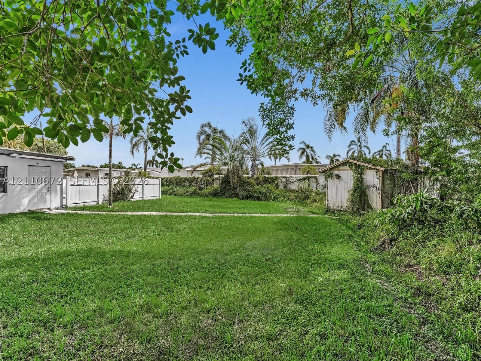 5220 SW 26th Ave