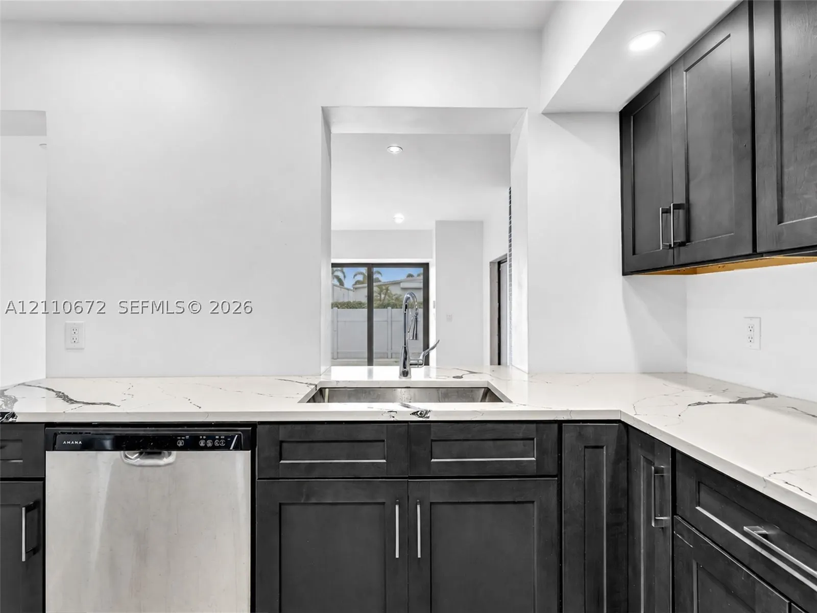 5220 SW 26th Ave