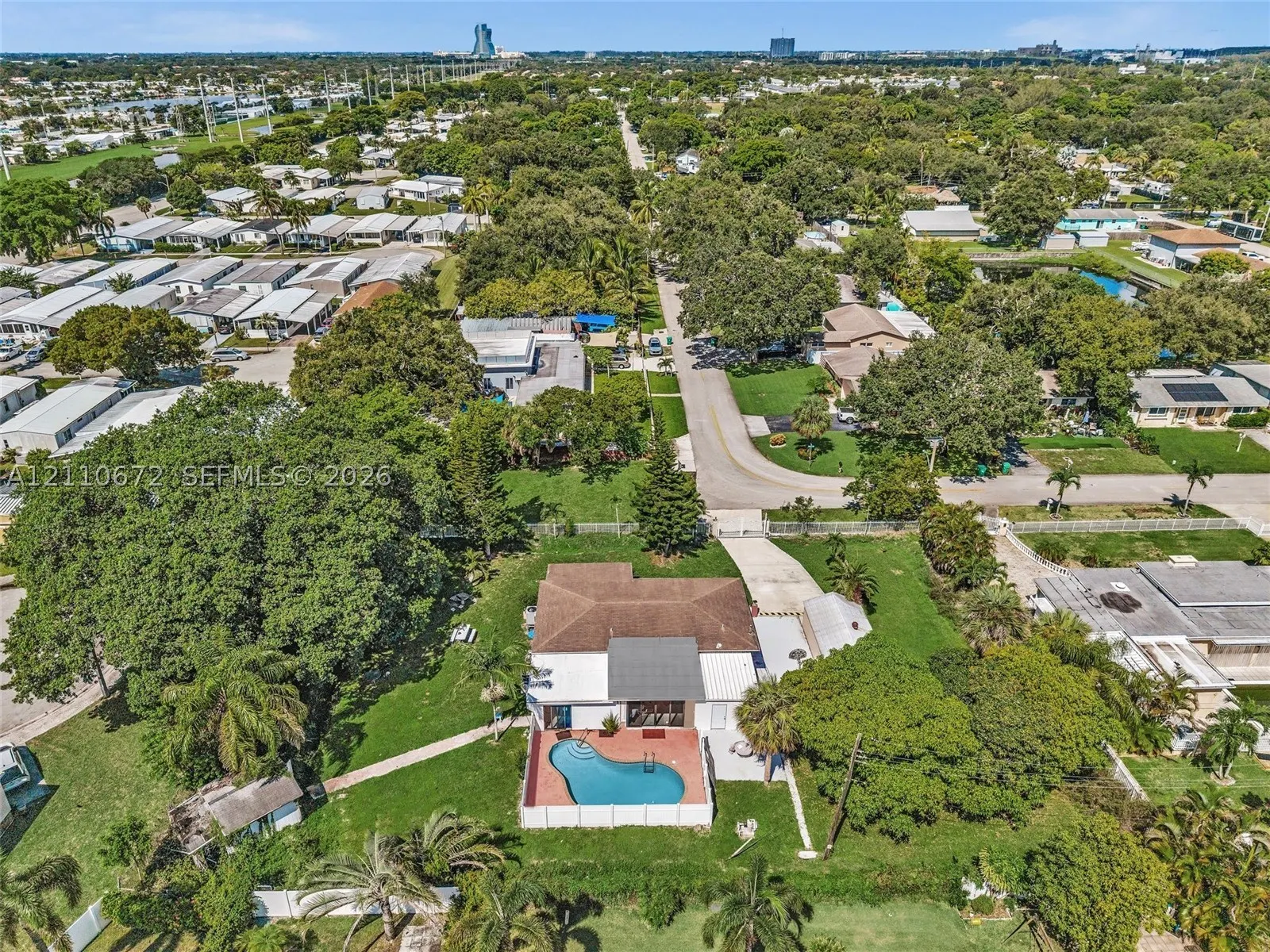 5220 SW 26th Ave