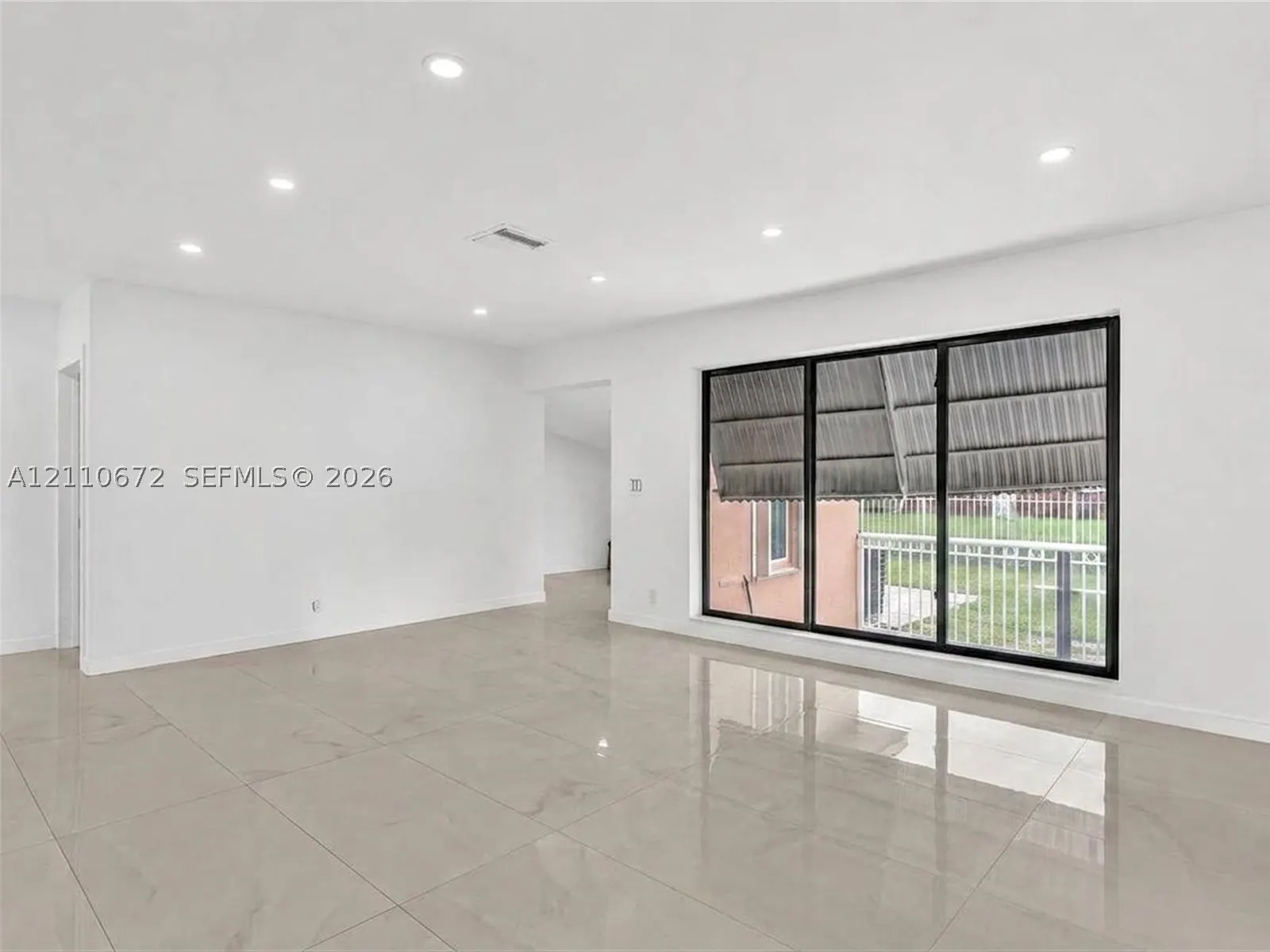 5220 SW 26th Ave