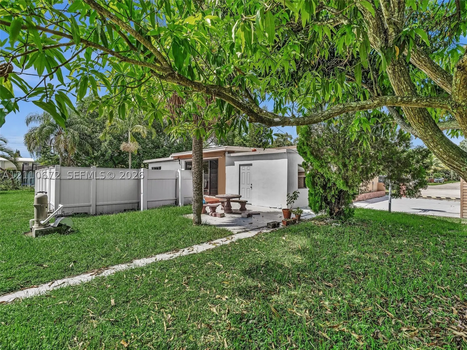 5220 SW 26th Ave