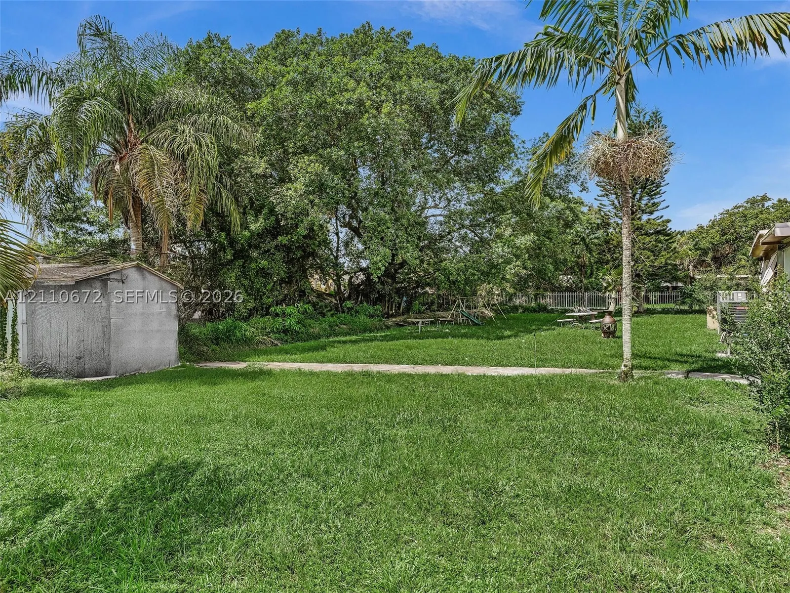 5220 SW 26th Ave