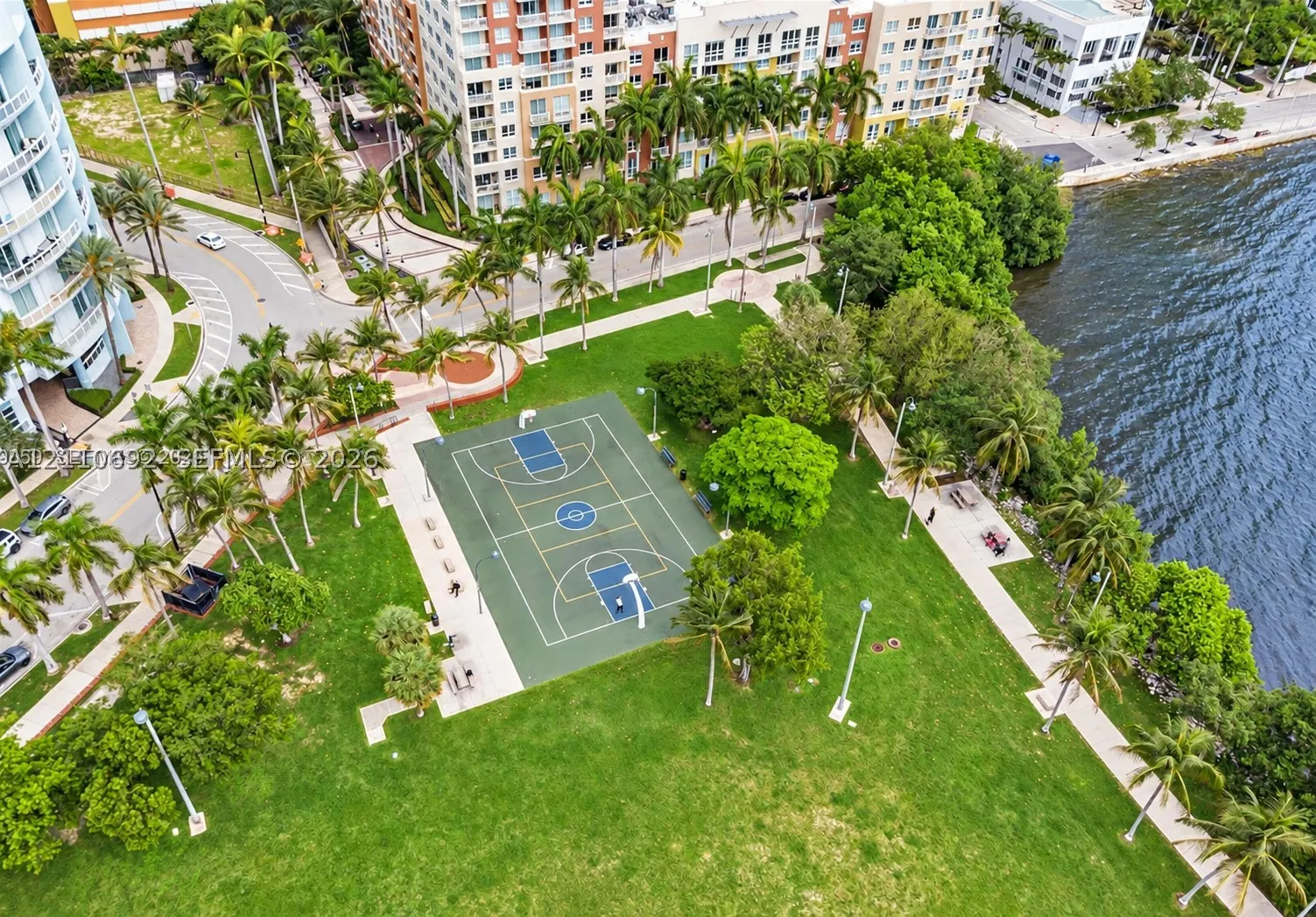 1900 N Bayshore Dr #3012