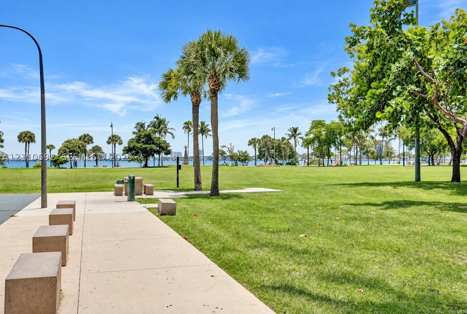 1900 N Bayshore Dr #3012
