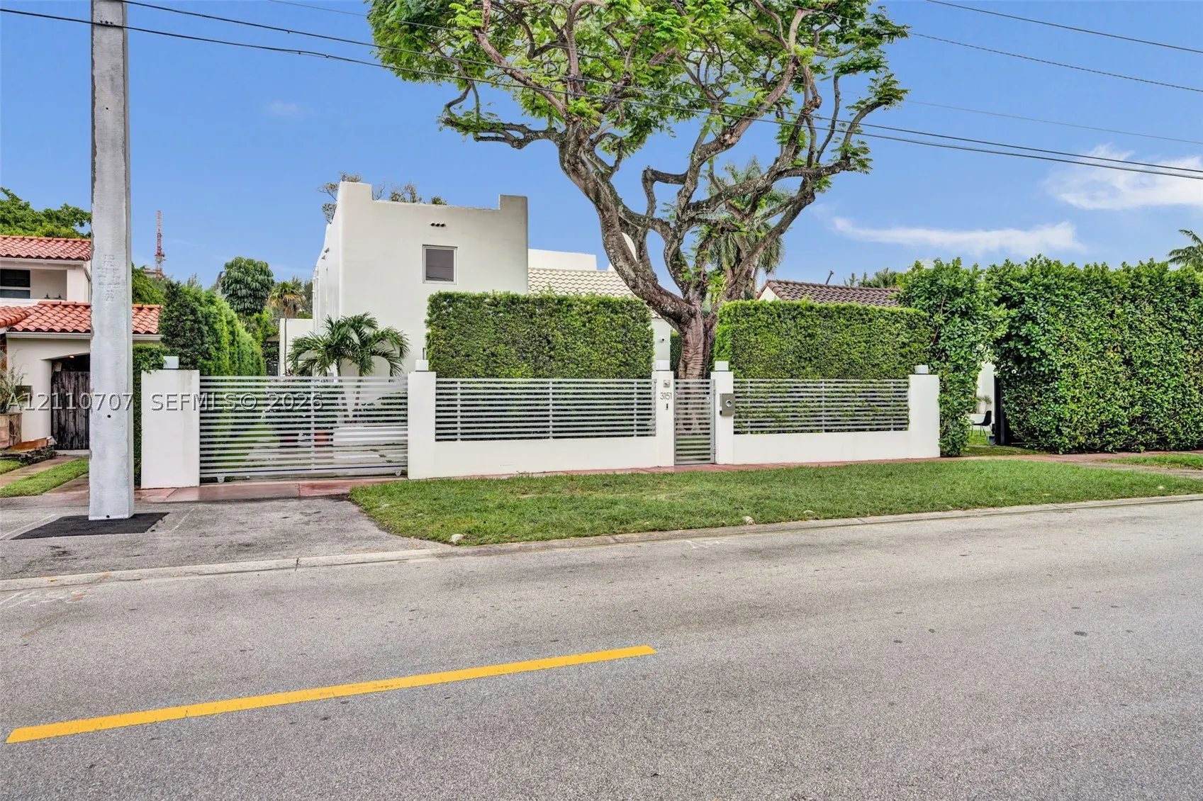3151 Sheridan Ave #2