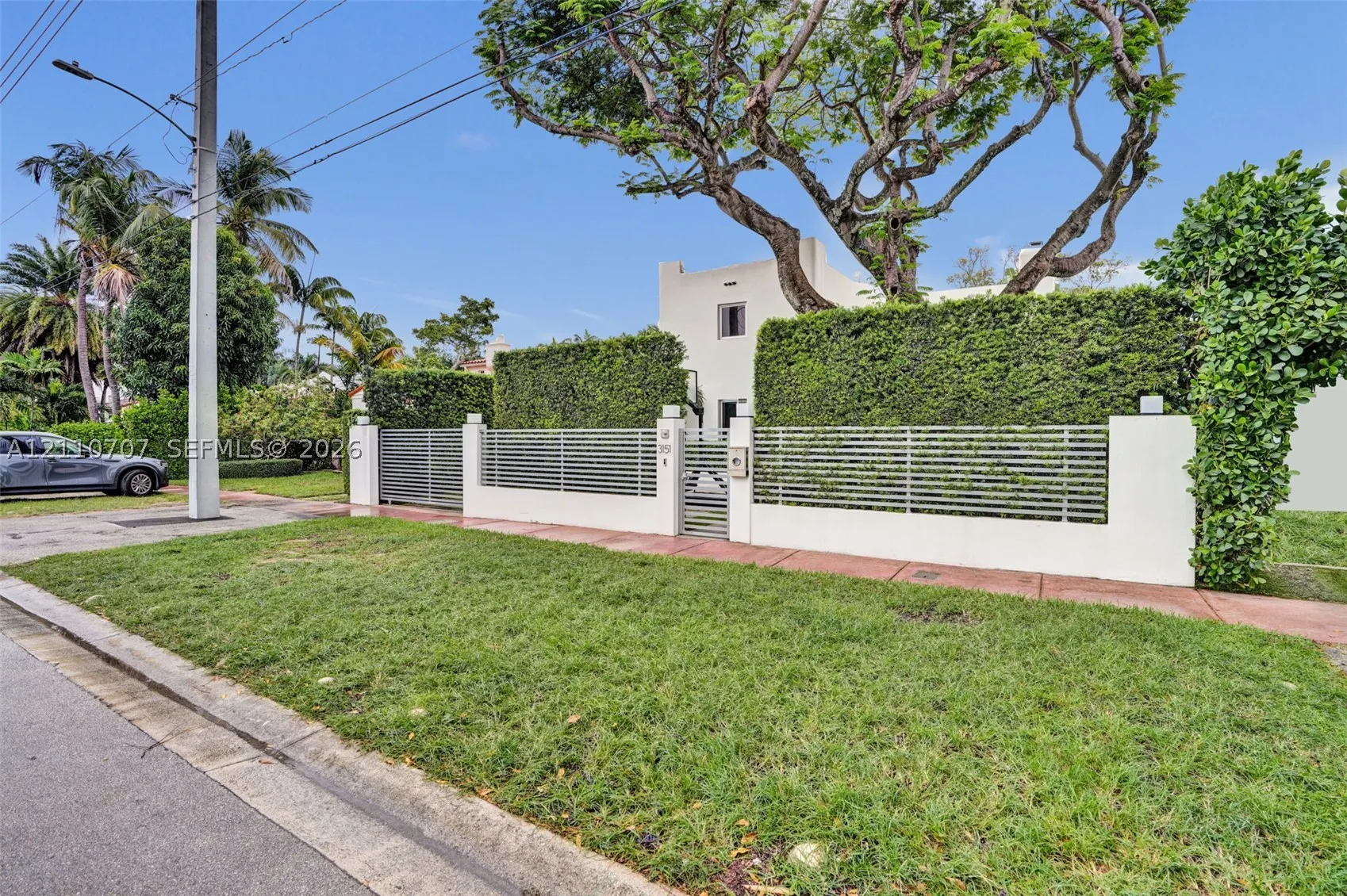 3151 Sheridan Ave #2