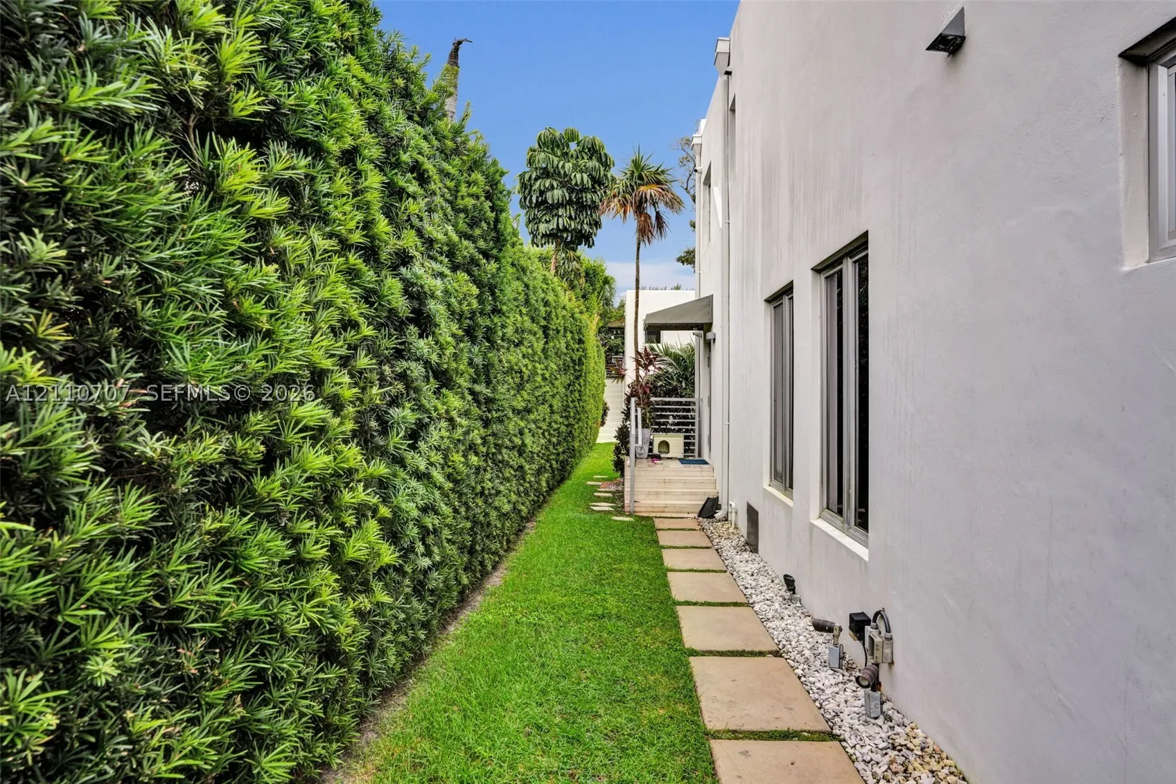 3151 Sheridan Ave #2