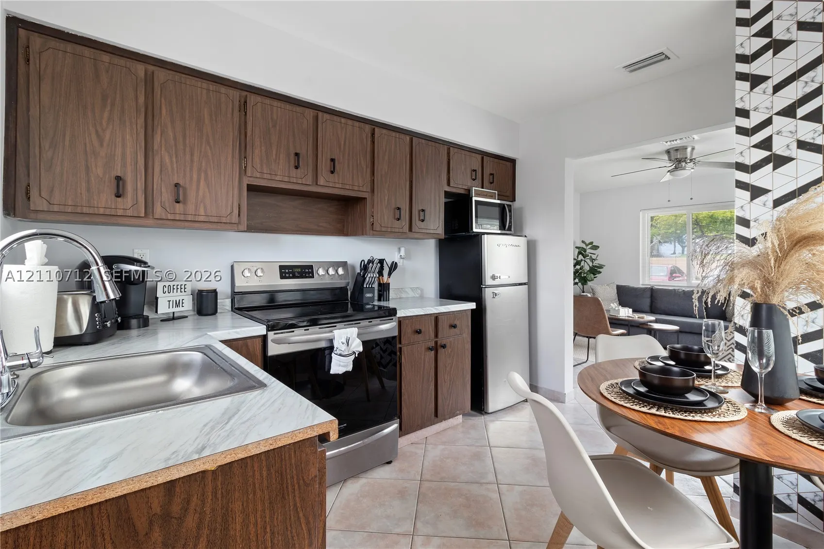 1201 NW 10th St #1-2