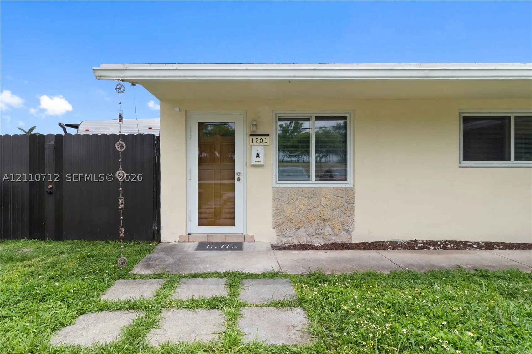 1201 NW 10th St #1-2