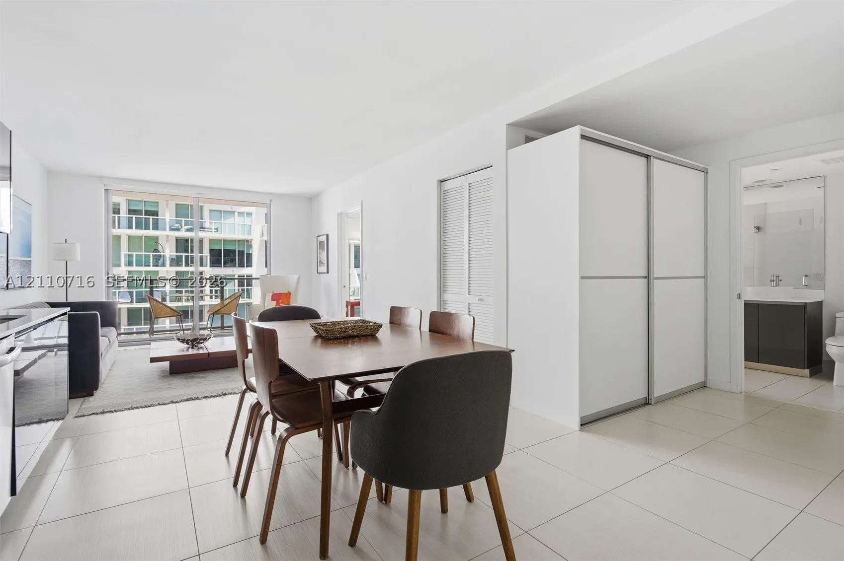 31 SE 6th St #2504