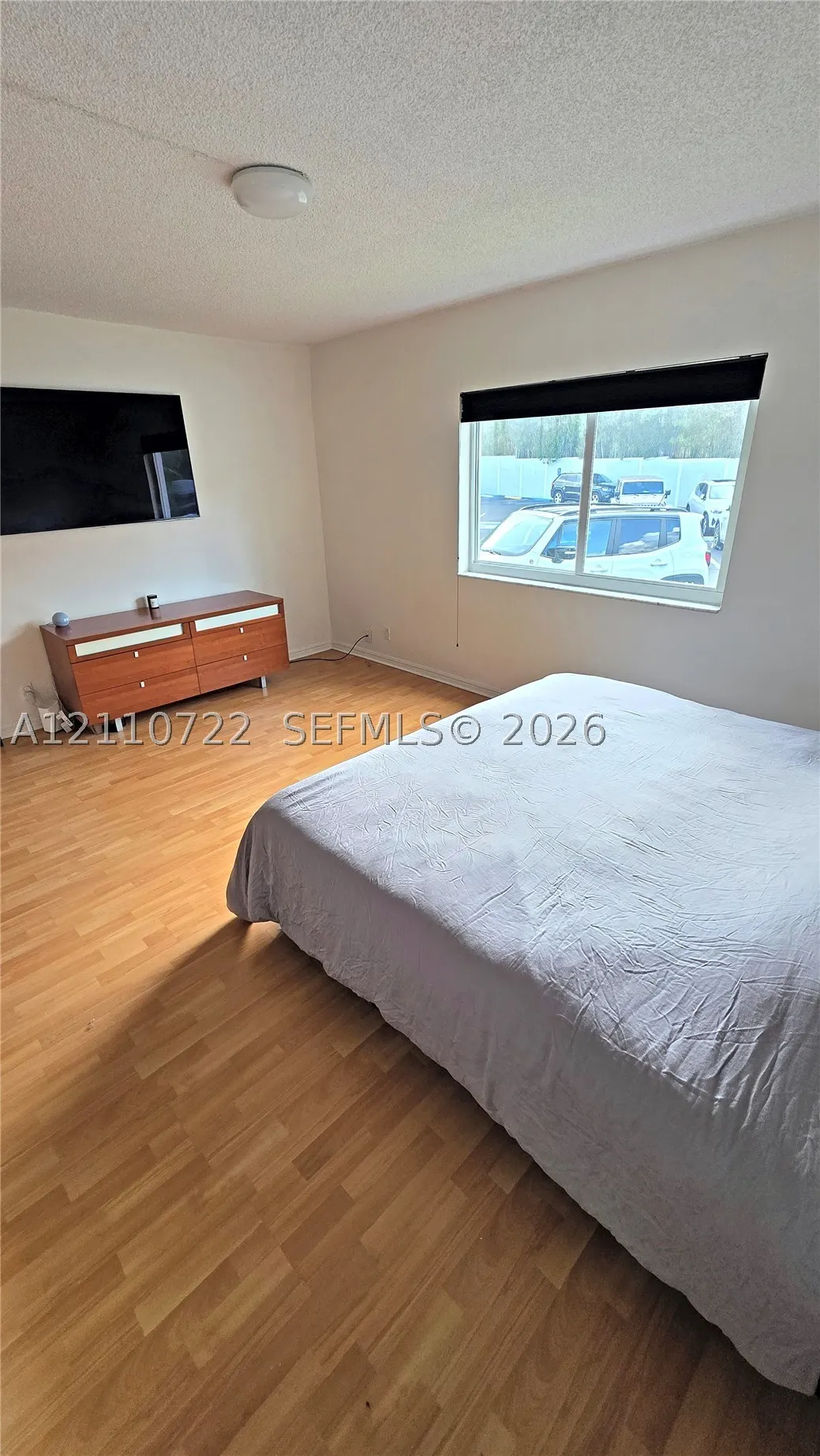 100 Edgewater Dr #115