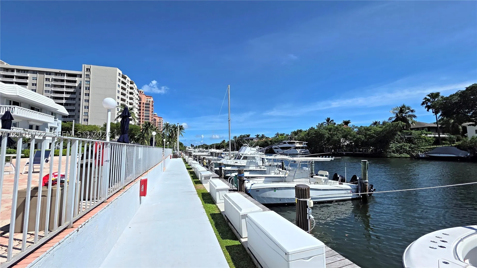 100 Edgewater Dr #115
