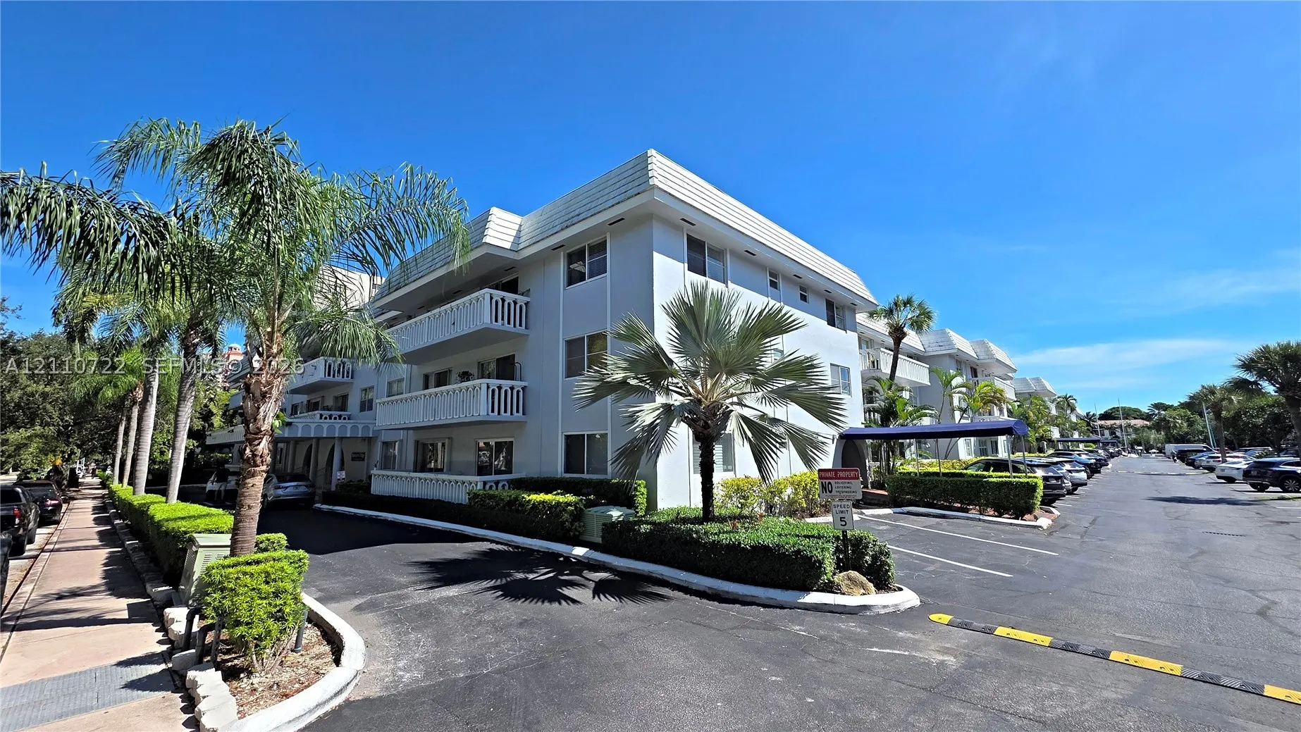 100 Edgewater Dr #115