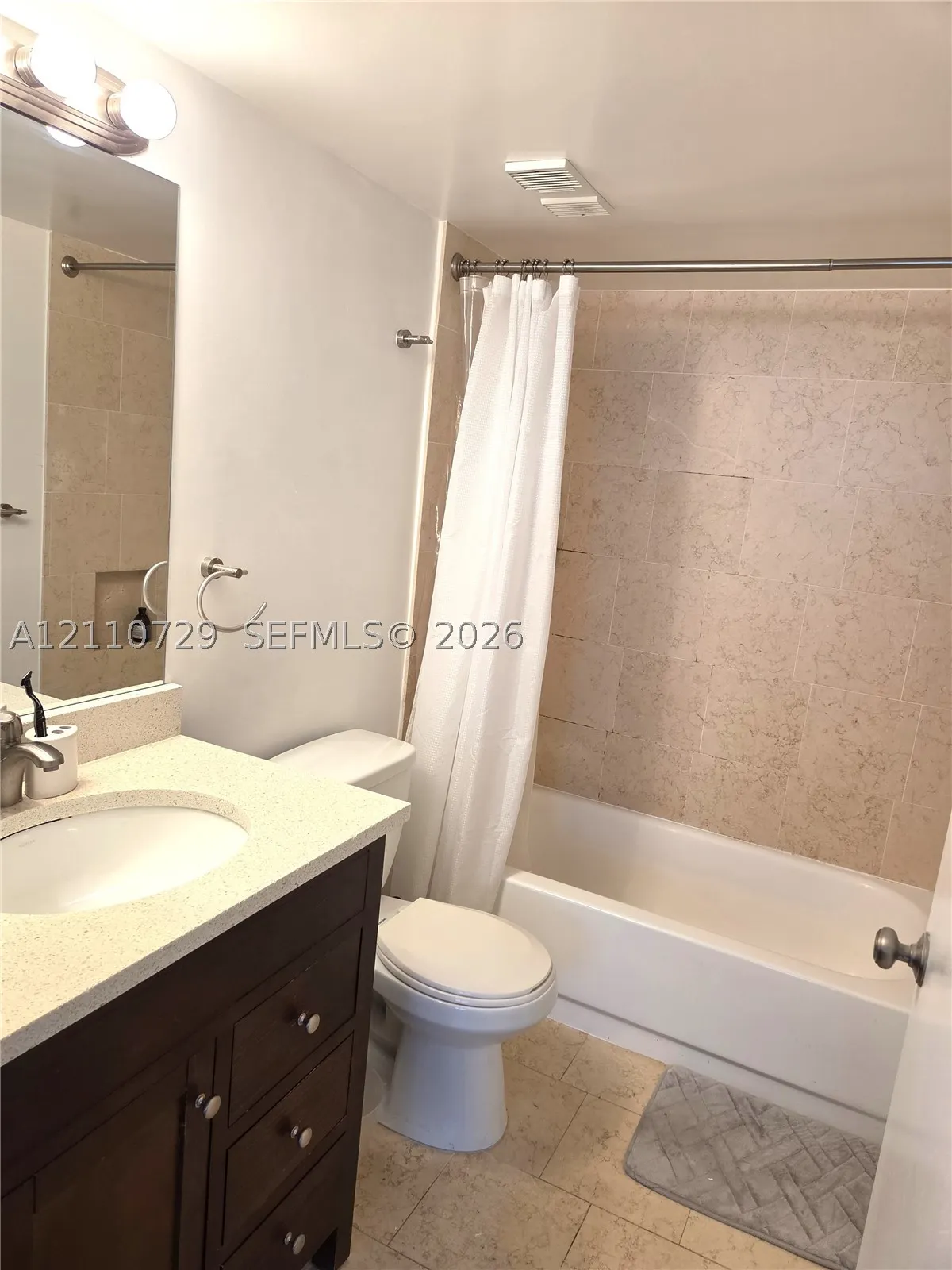 1621 Collins Ave #703