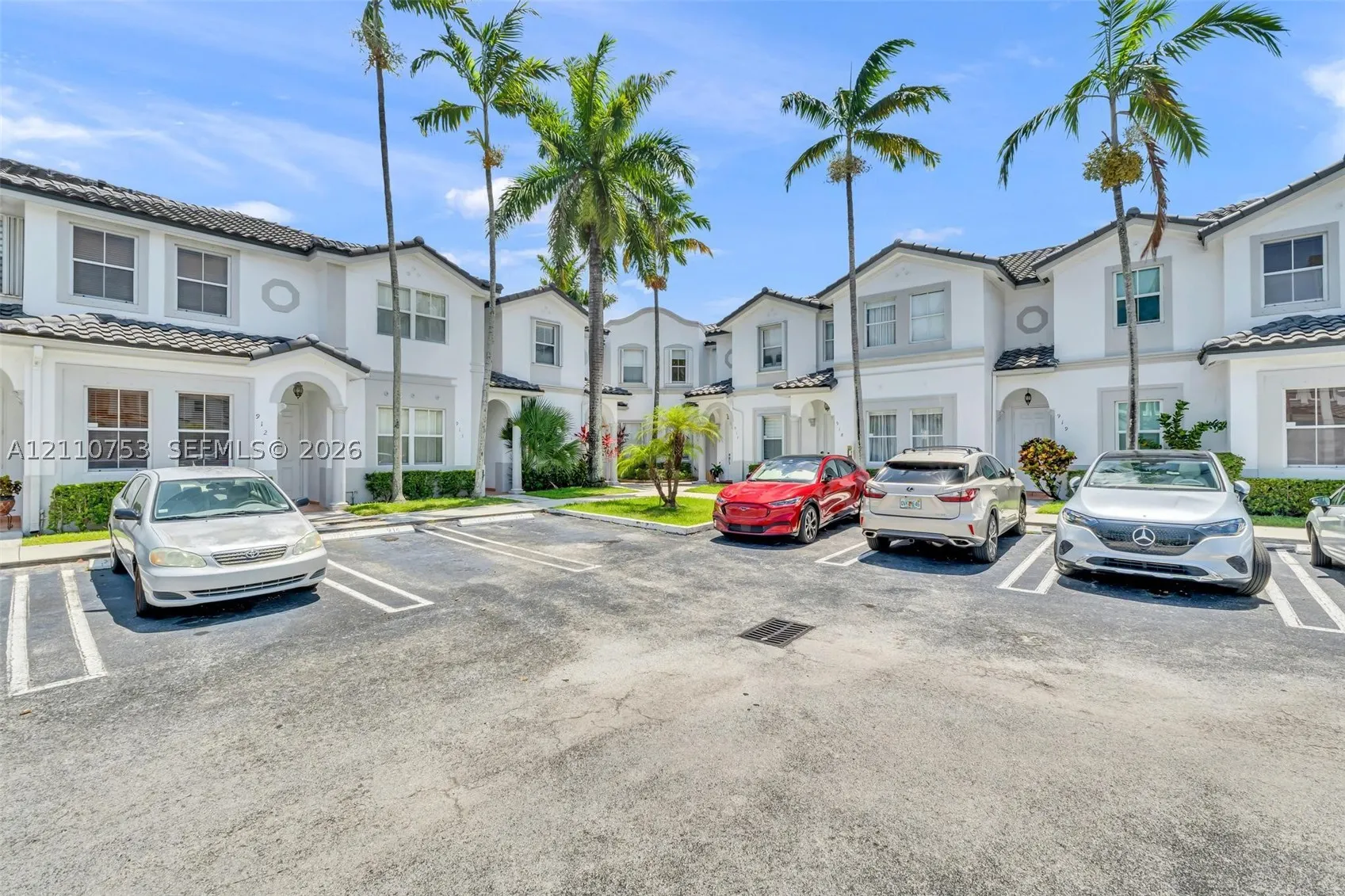 5570 NW 107th Ave #916