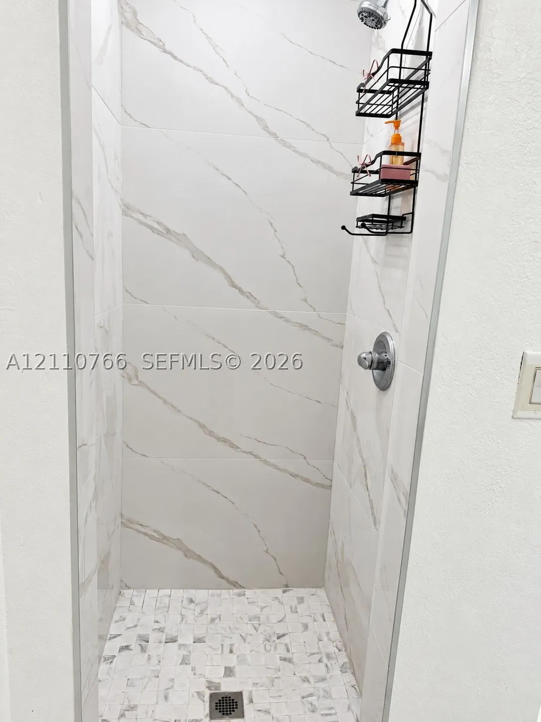 641 W 68th St #641