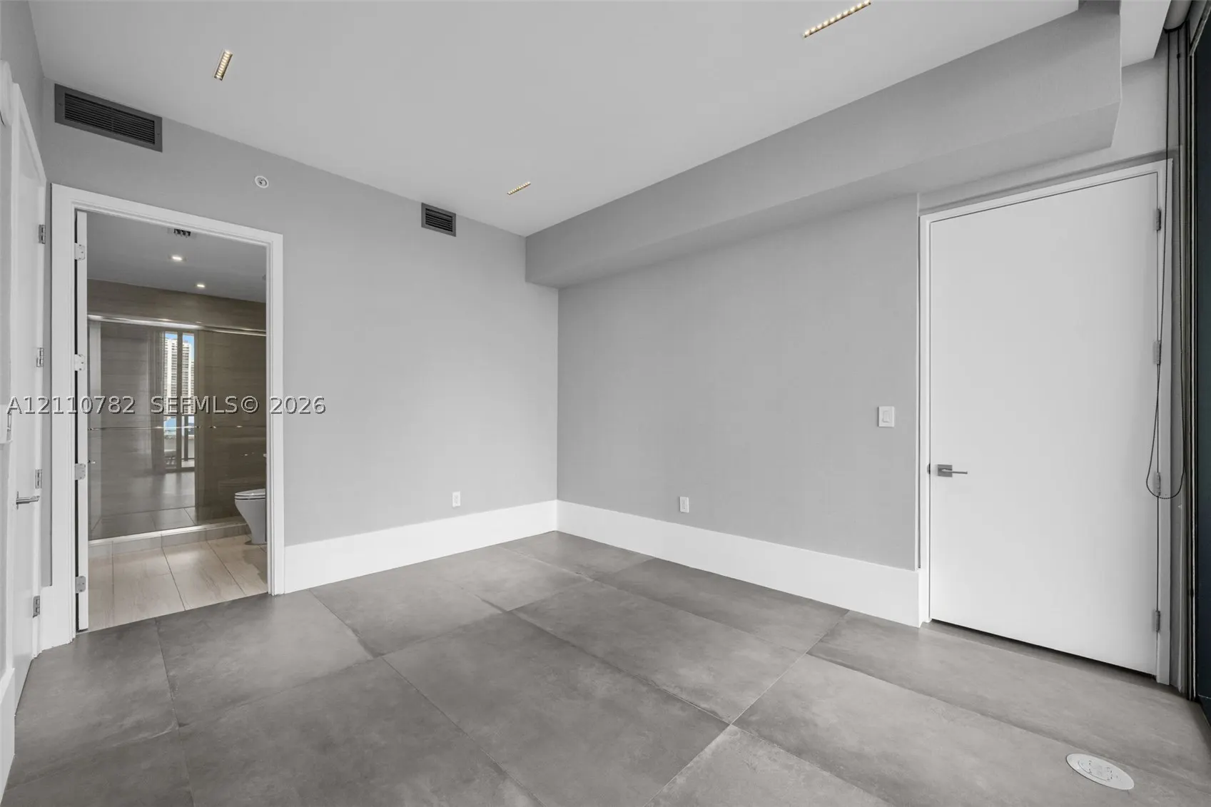 5000 Island Estates Dr #702