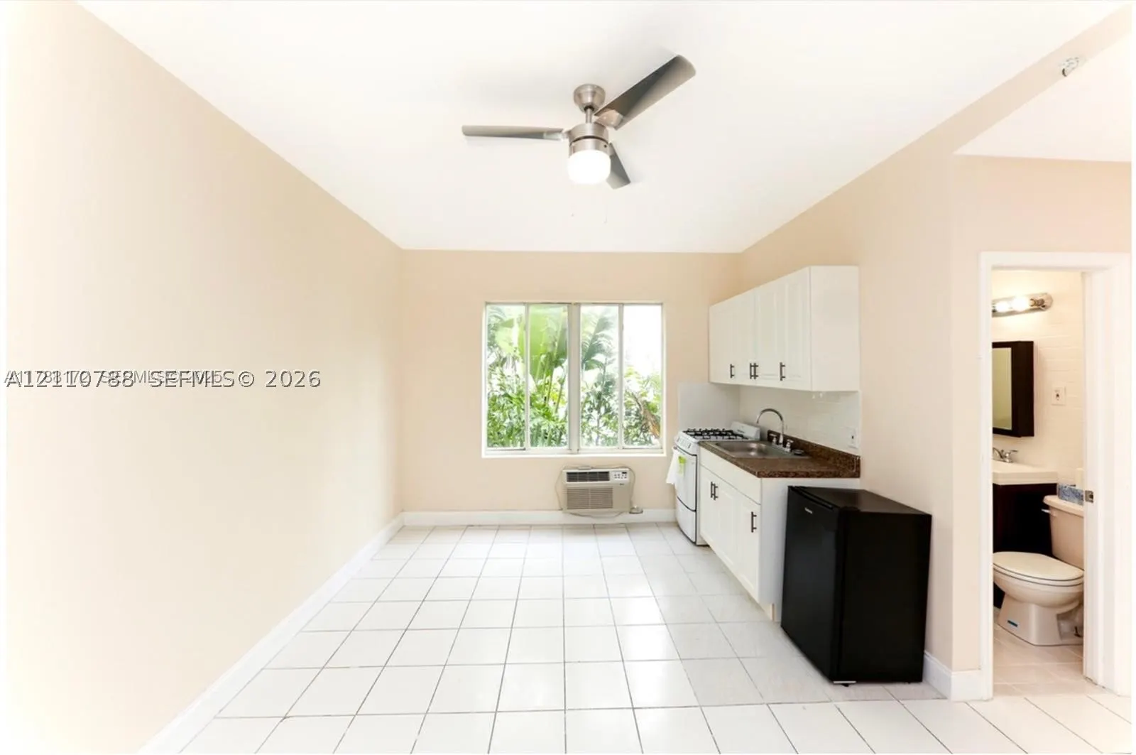 3710 Collins Ave #N-202