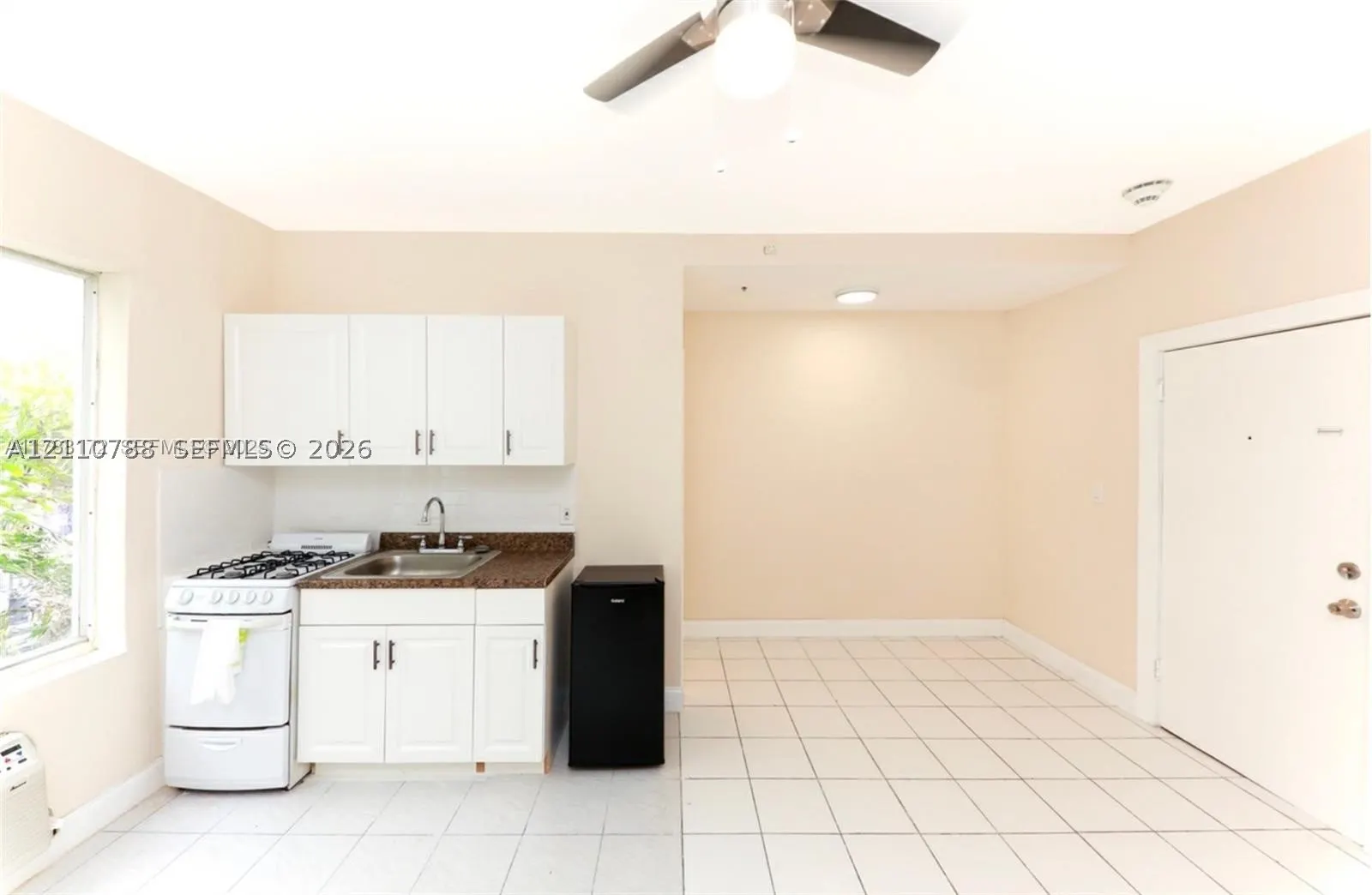 3710 Collins Ave #N-202